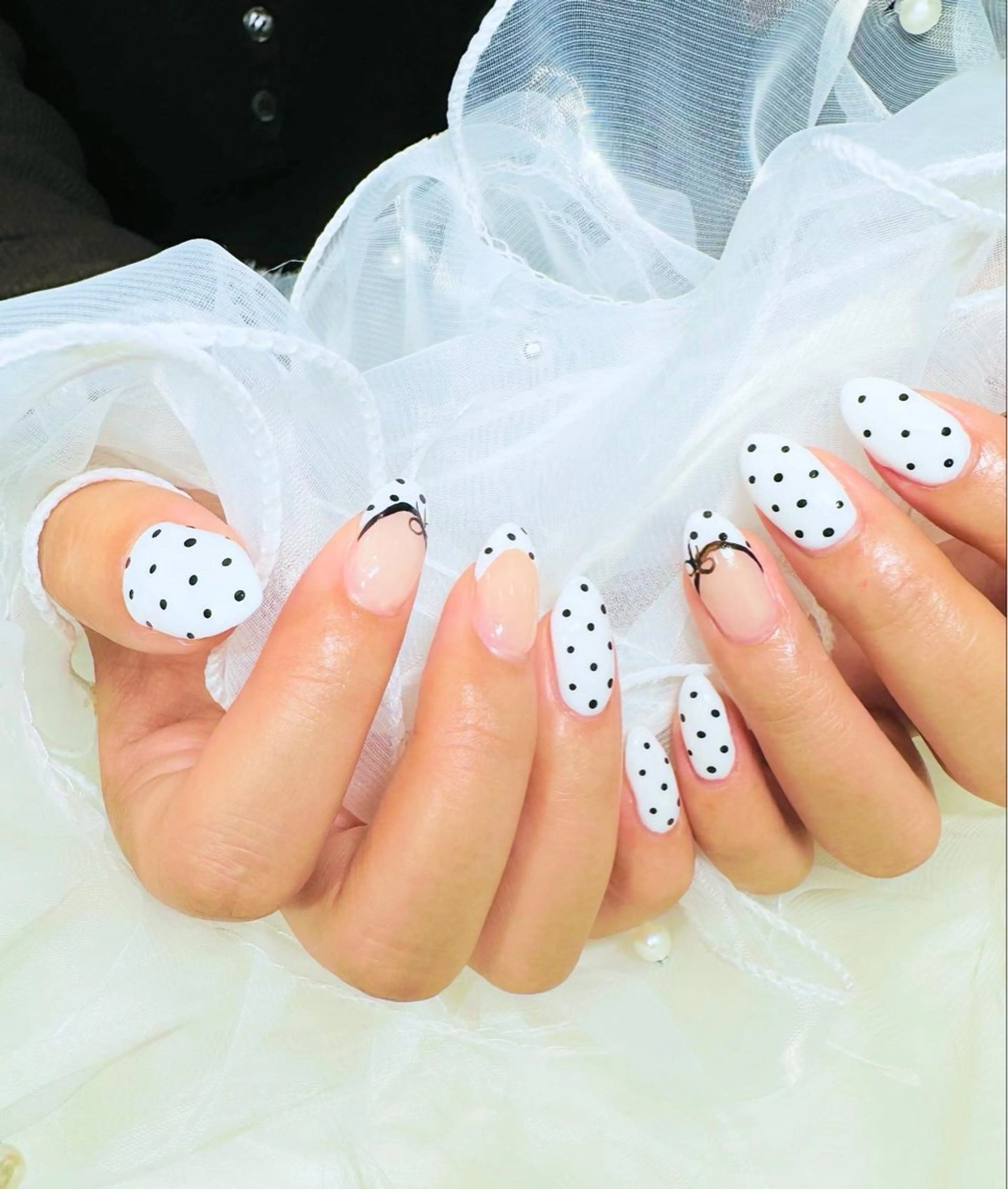ネイル ドット リボン ハンドネイル ネイルサロンエレノア所属・田端 笑理菜のネイルデザイン