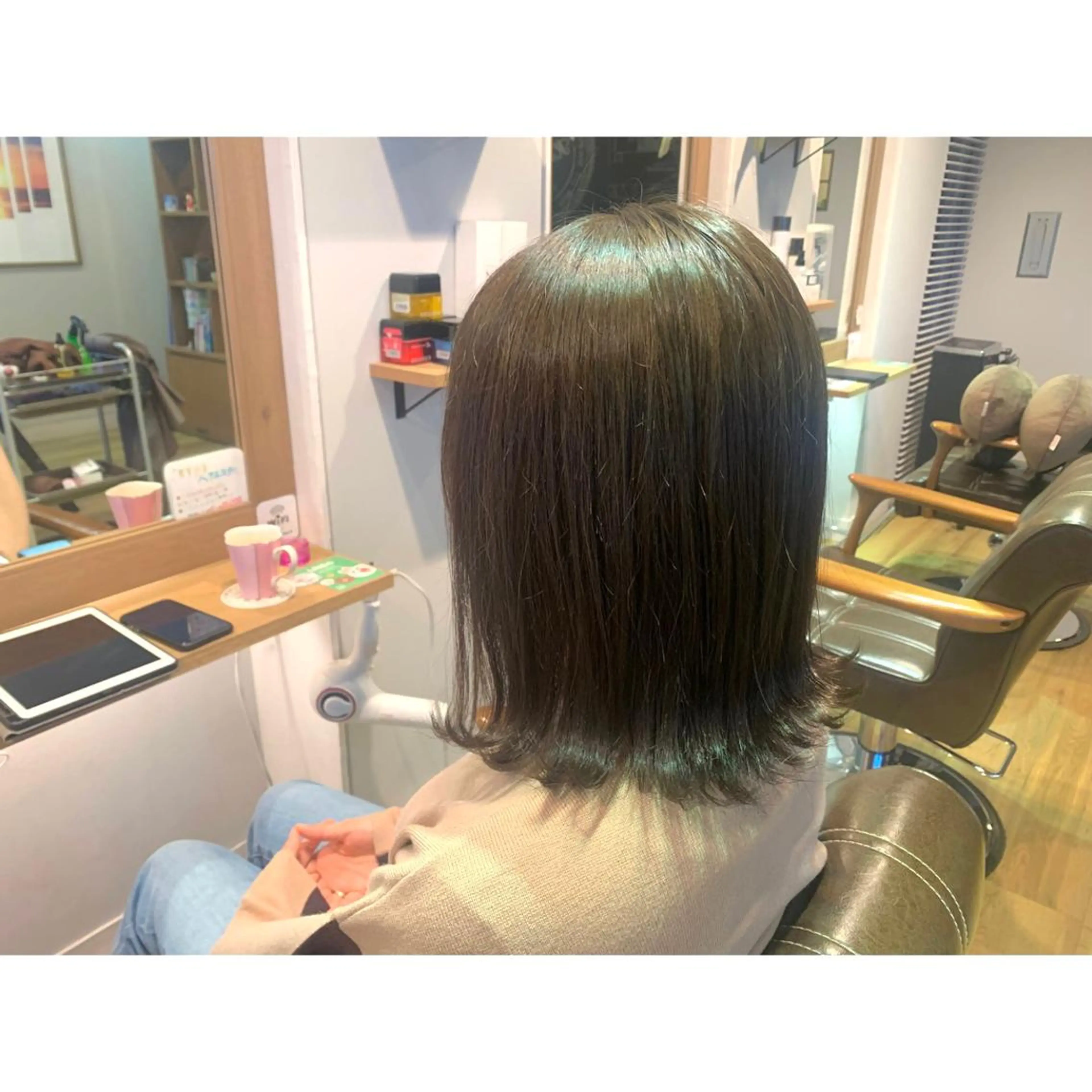 セミロング カラー アッシュ アッシュグレー ヘアカラー トリートメント ツキダテ ユイのヘアスタイル