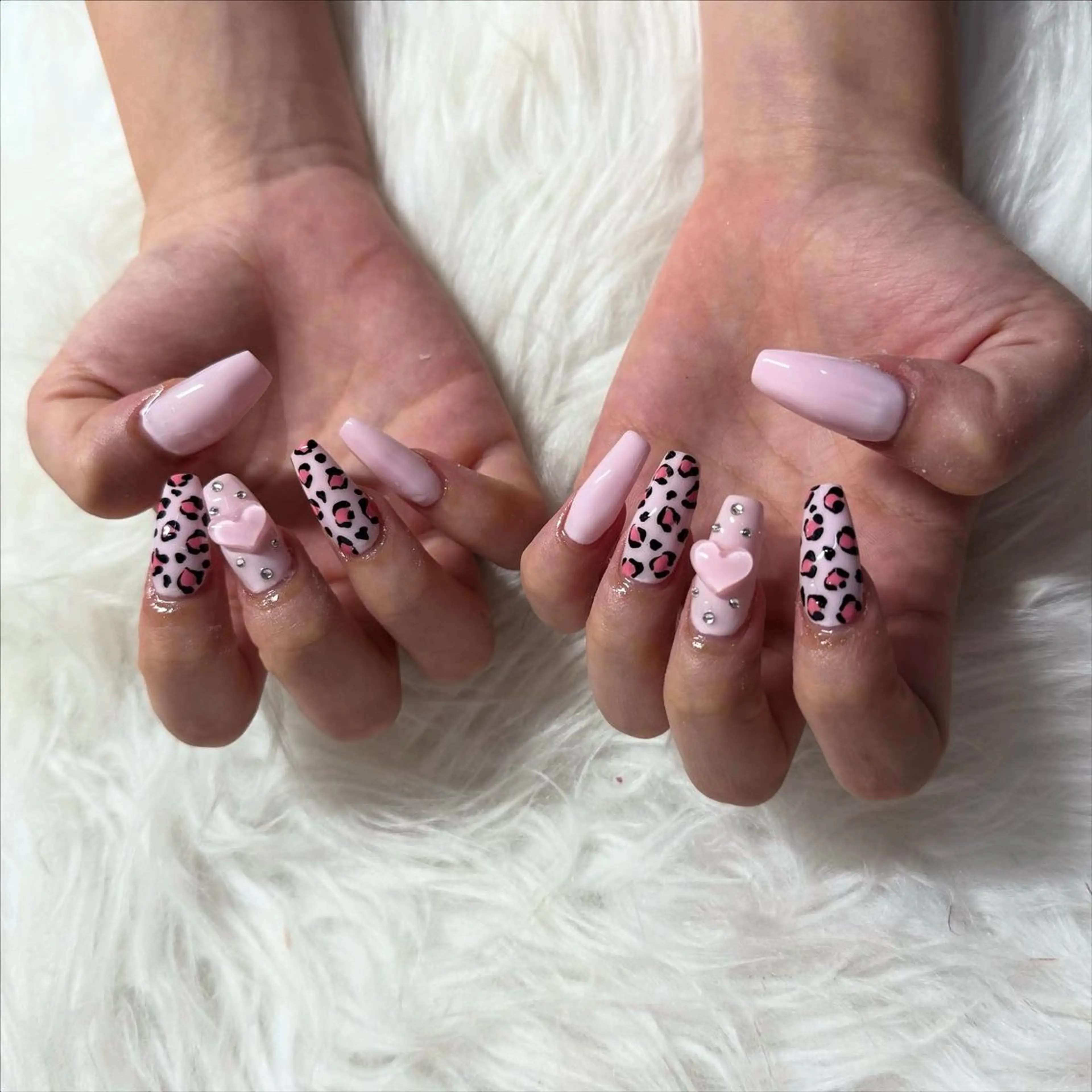 ロング ハンドネイル mao .のネイルデザイン