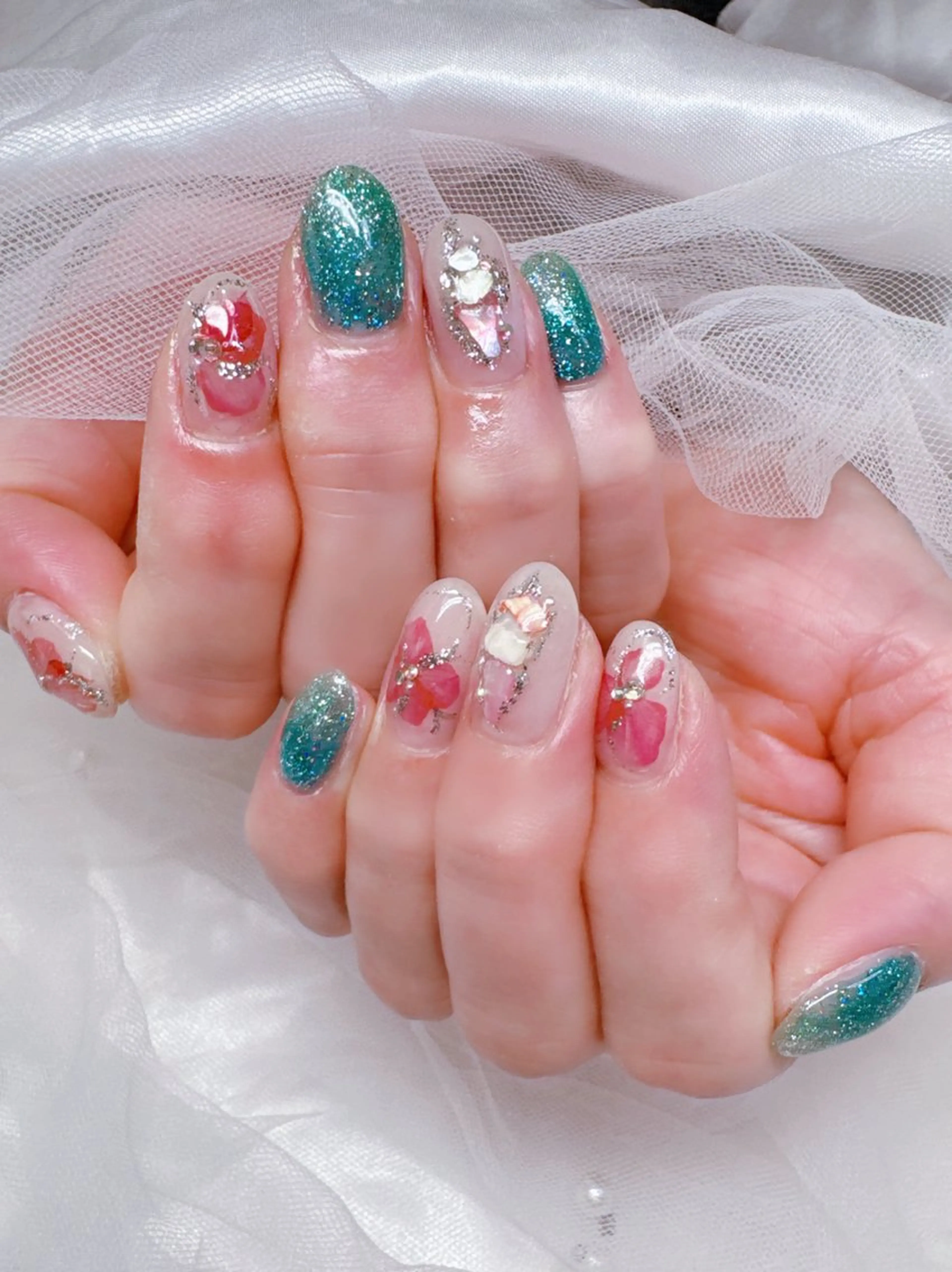 ネイル 高島 夏海のネイルデザイン