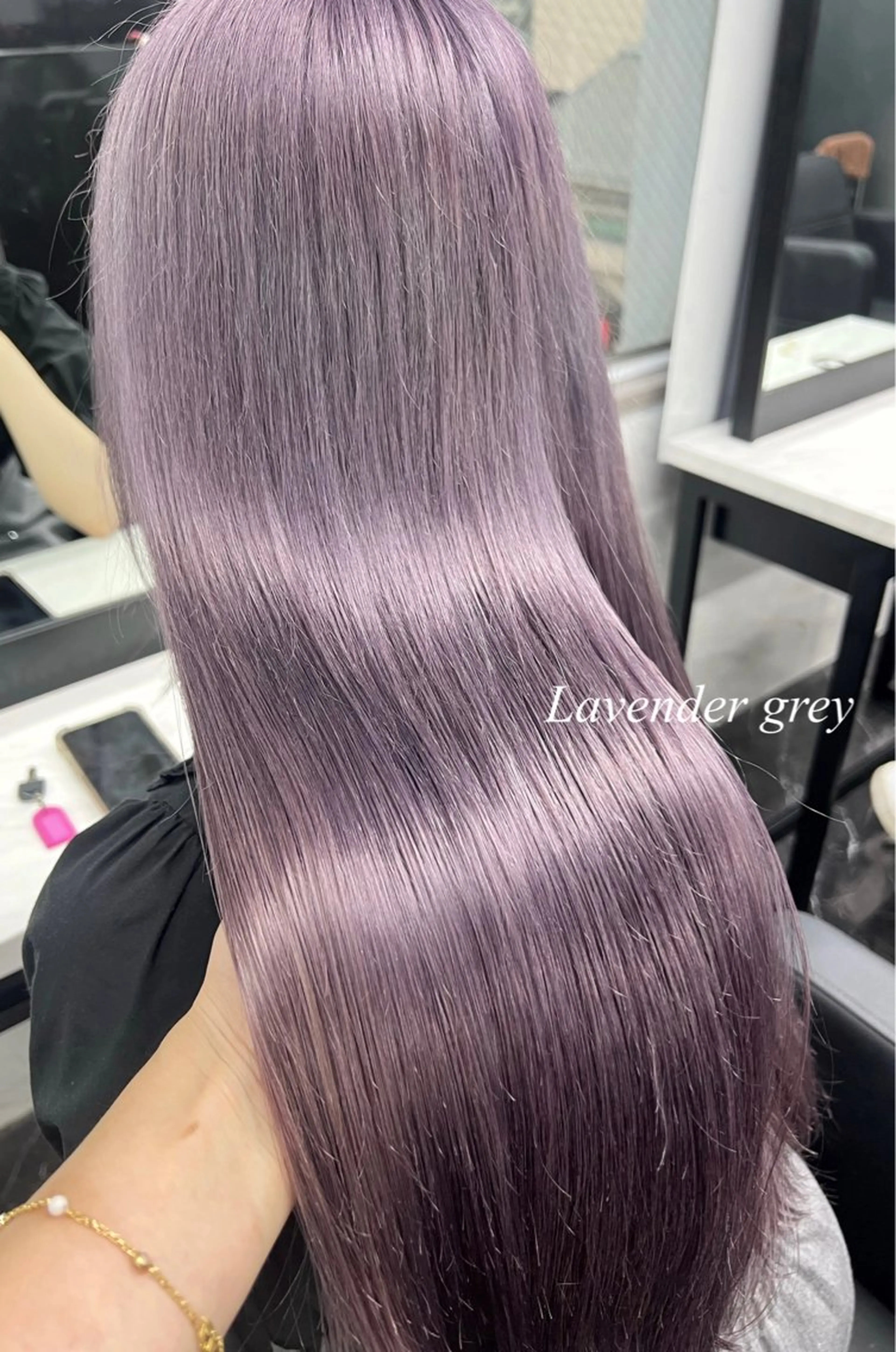 ロング カラー シールエクステ ハイトーンカラー エクステ ヘアカラー トリートメント シールエクステ特化 ハイトーン、NANAのヘアスタイル