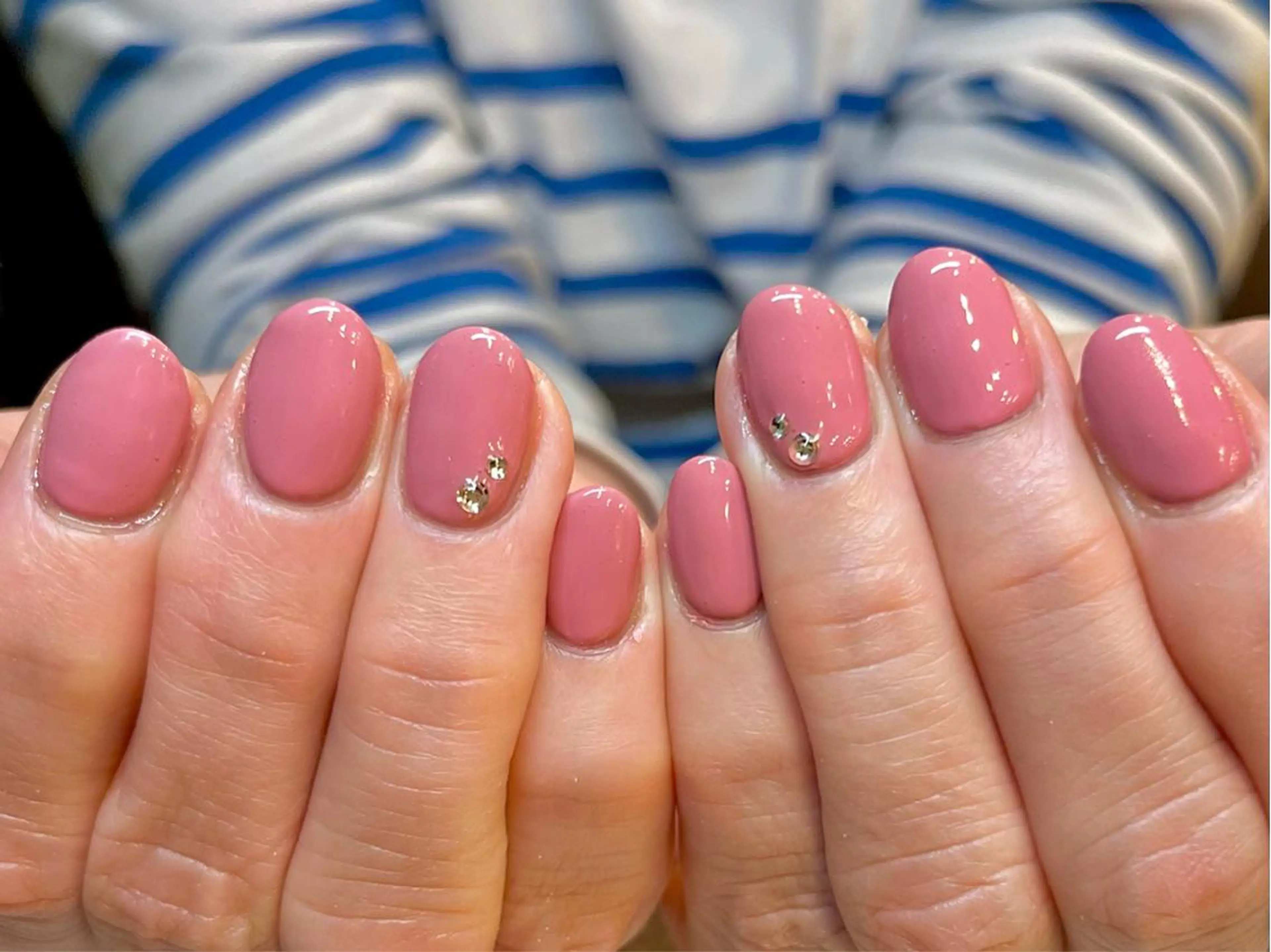 ショート カラー ネイル アートネイル オフィスネイル ワンカラーネイル ショートネイル ネイルサロン リリーブランシュ所属・森 瑞紀のネイルデザイン