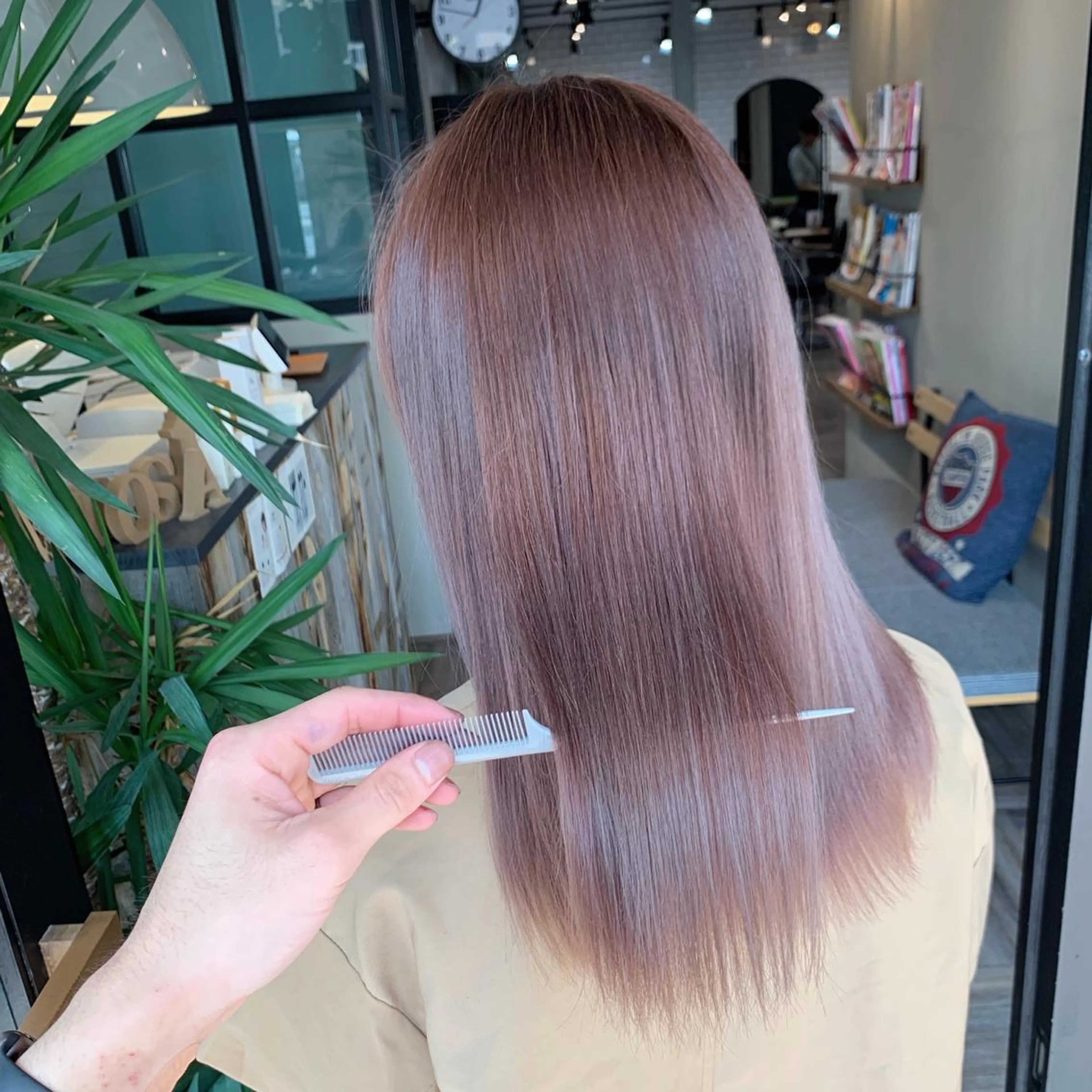 「美髪❗️」イルミナorアディクシー＋カット＋最高級髪質改善トリートメントの写真