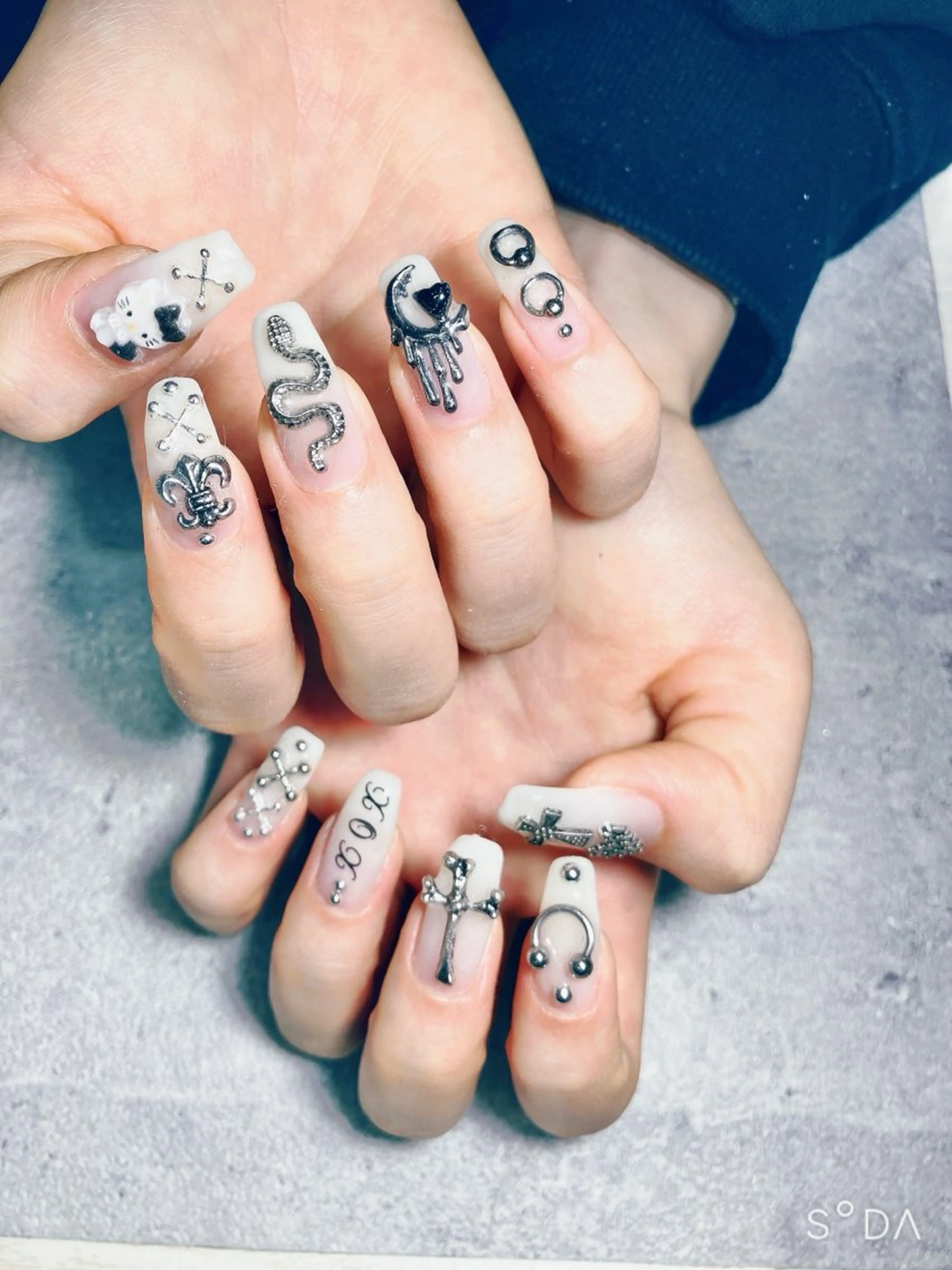 ネイル Liennail 持込デザインやり放題のネイルデザイン