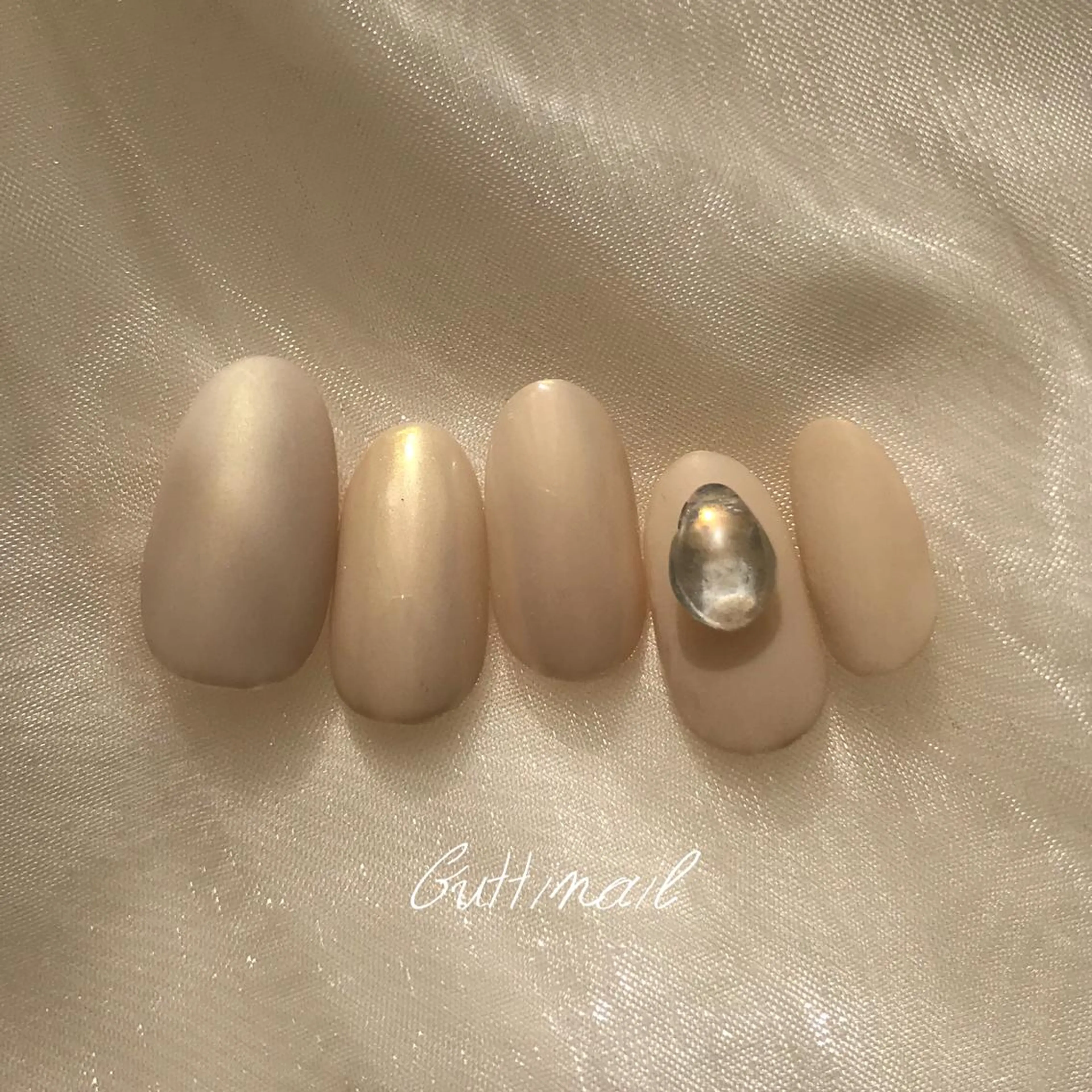 ネイル マットネイル ミラーネイル ワンカラーネイル セキグチ guttinailのネイルデザイン