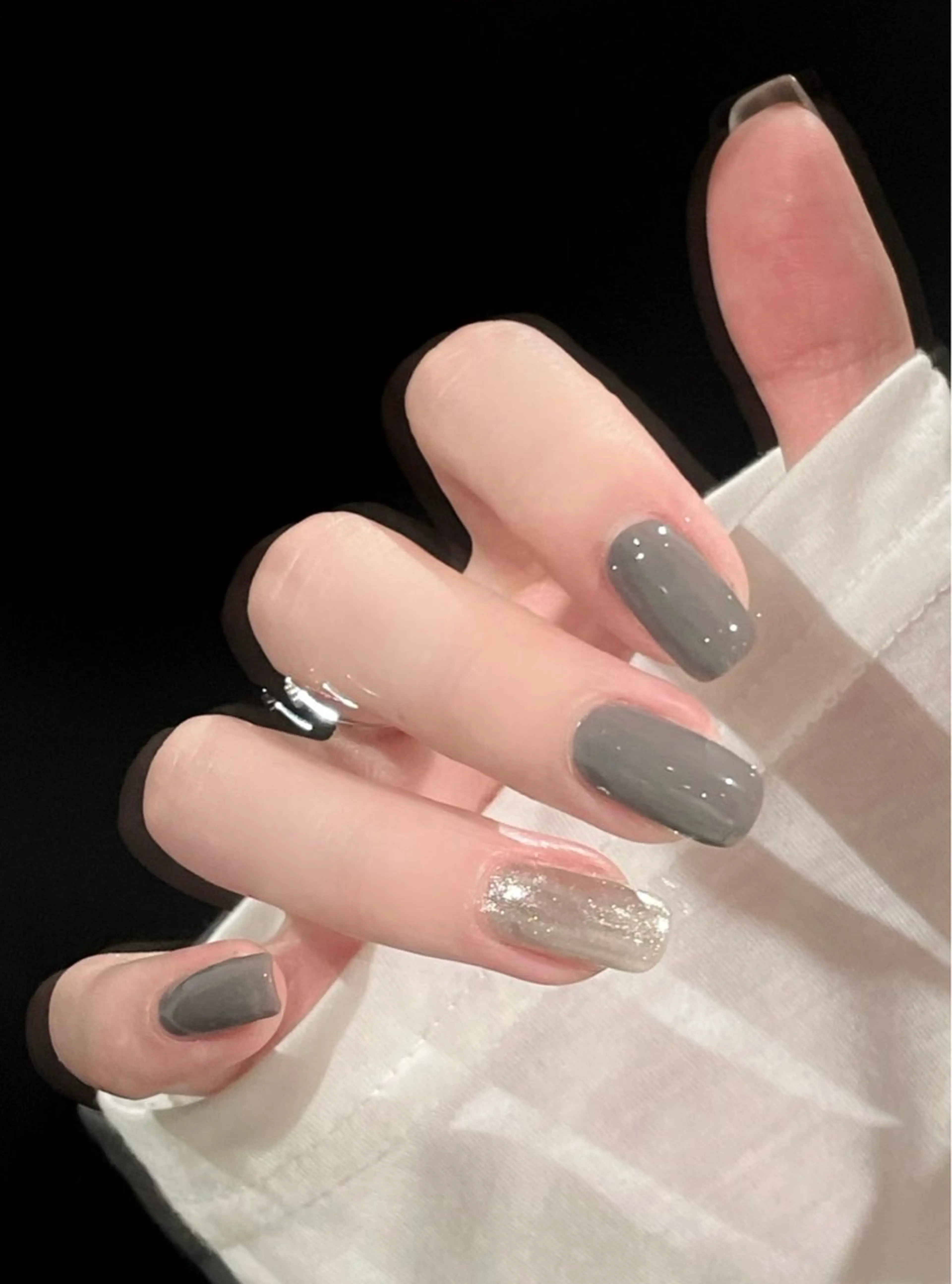 ネイル ハンドネイル キン グミのネイルデザイン