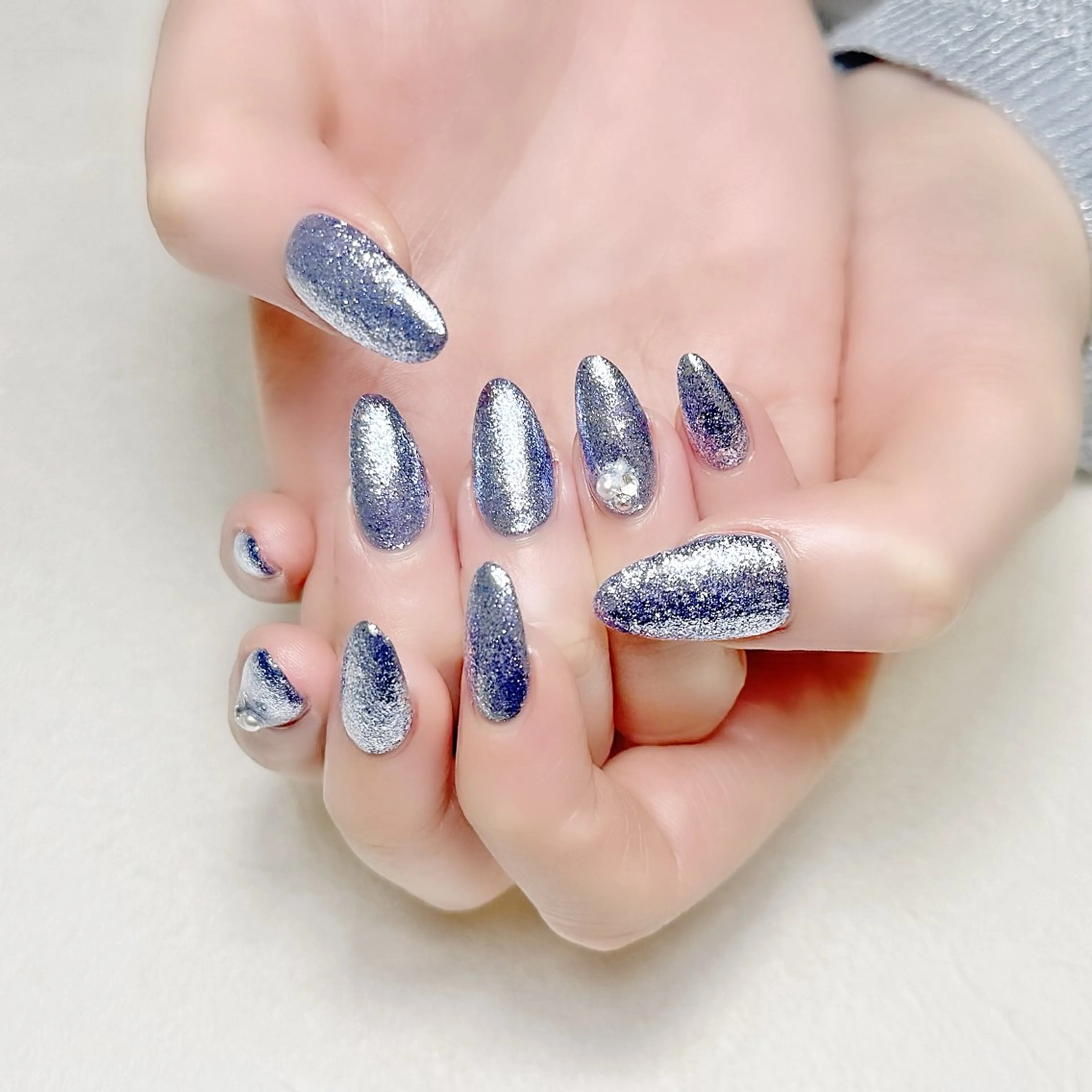 ネイル ブルー オフィスネイル シンプルネイル rouse nail RISATOのネイルデザイン