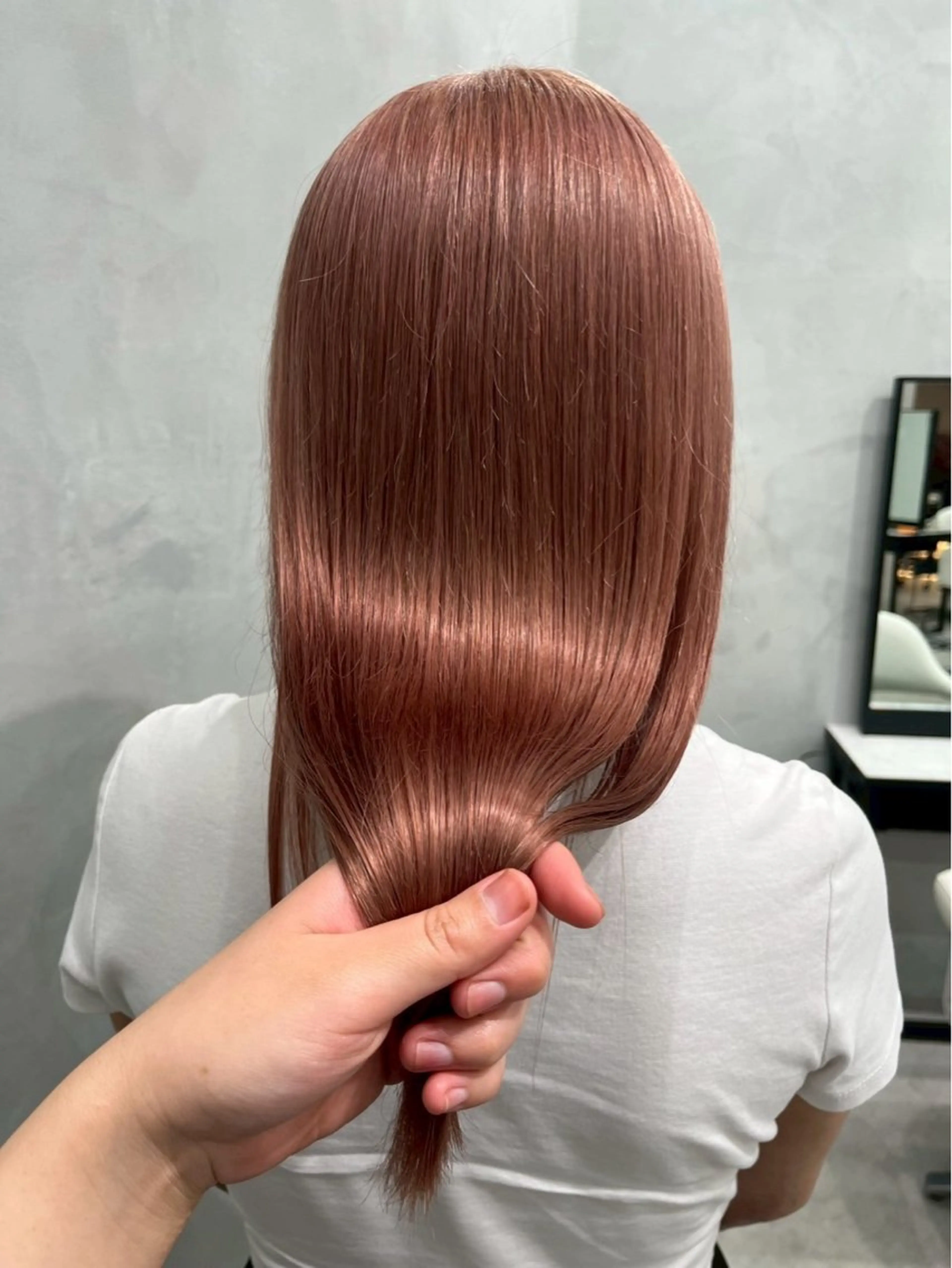 ロング カラー 🌈ハイトーンカラー ⋆˚ʚɞにいな🌈のヘアスタイル