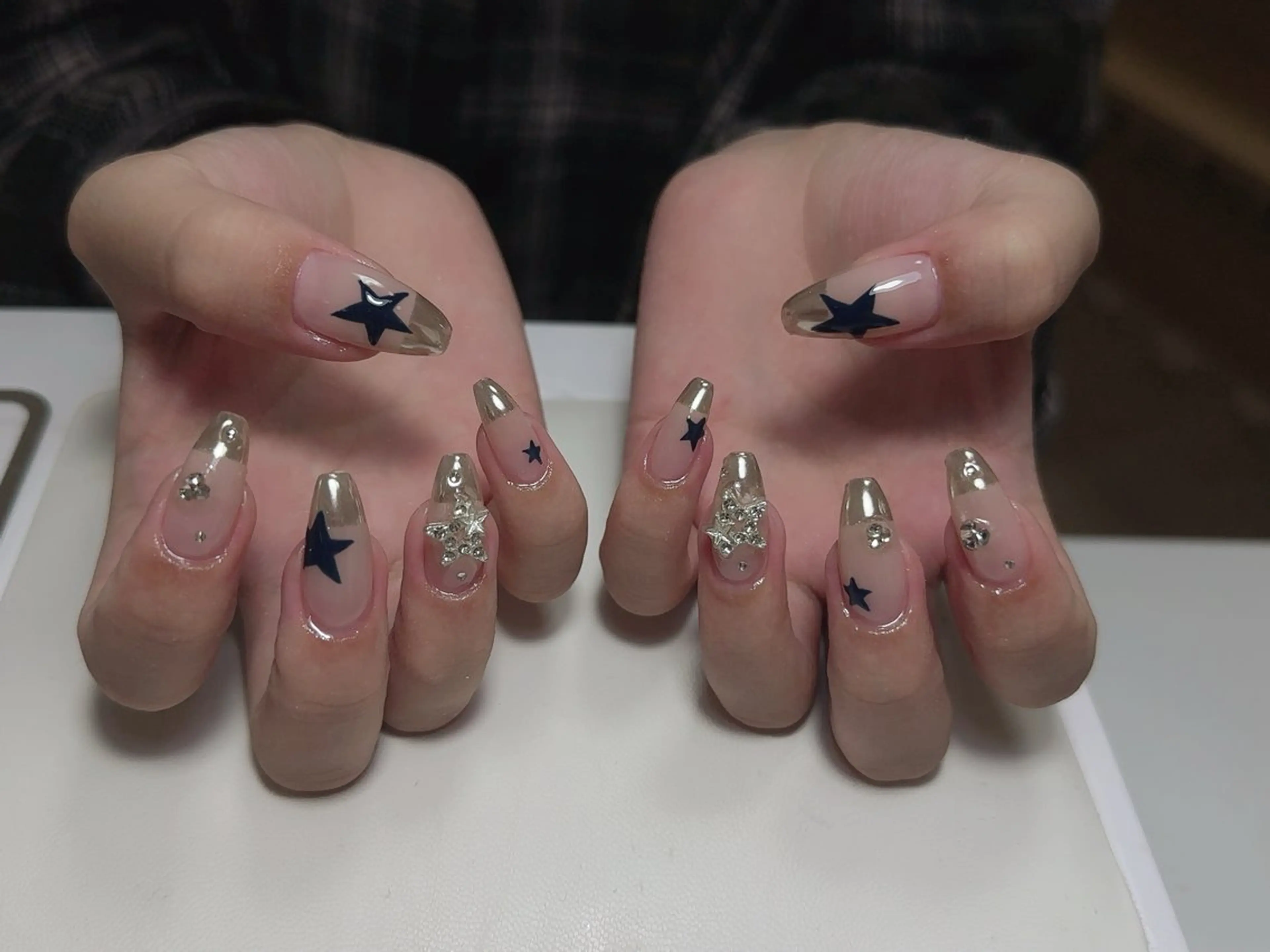 ネイル ハンドネイル NAIL CIRCLESのネイルデザイン