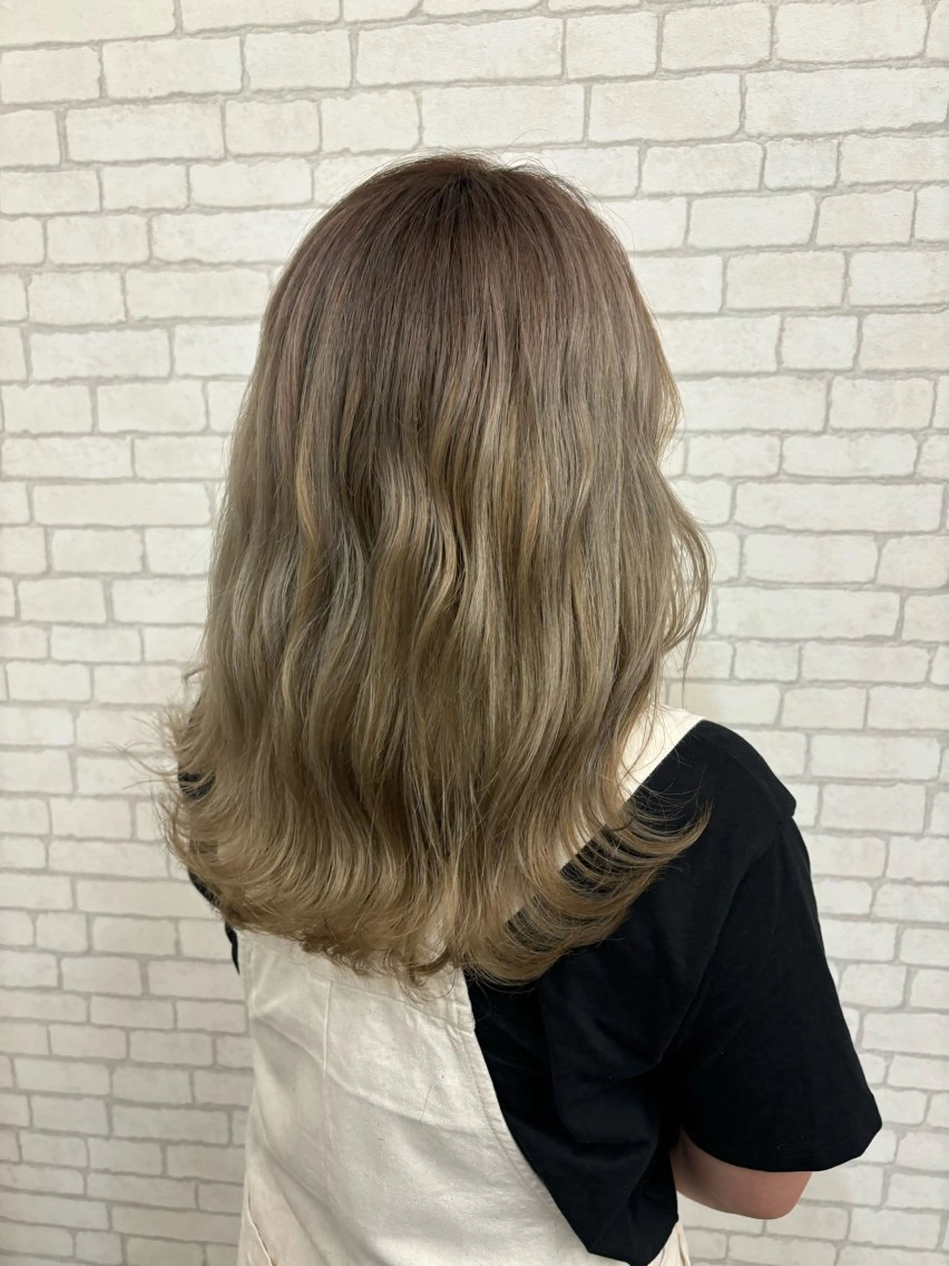 セミロング カラー ヘアカラー トリートメント 田中 沙也香のヘアスタイル