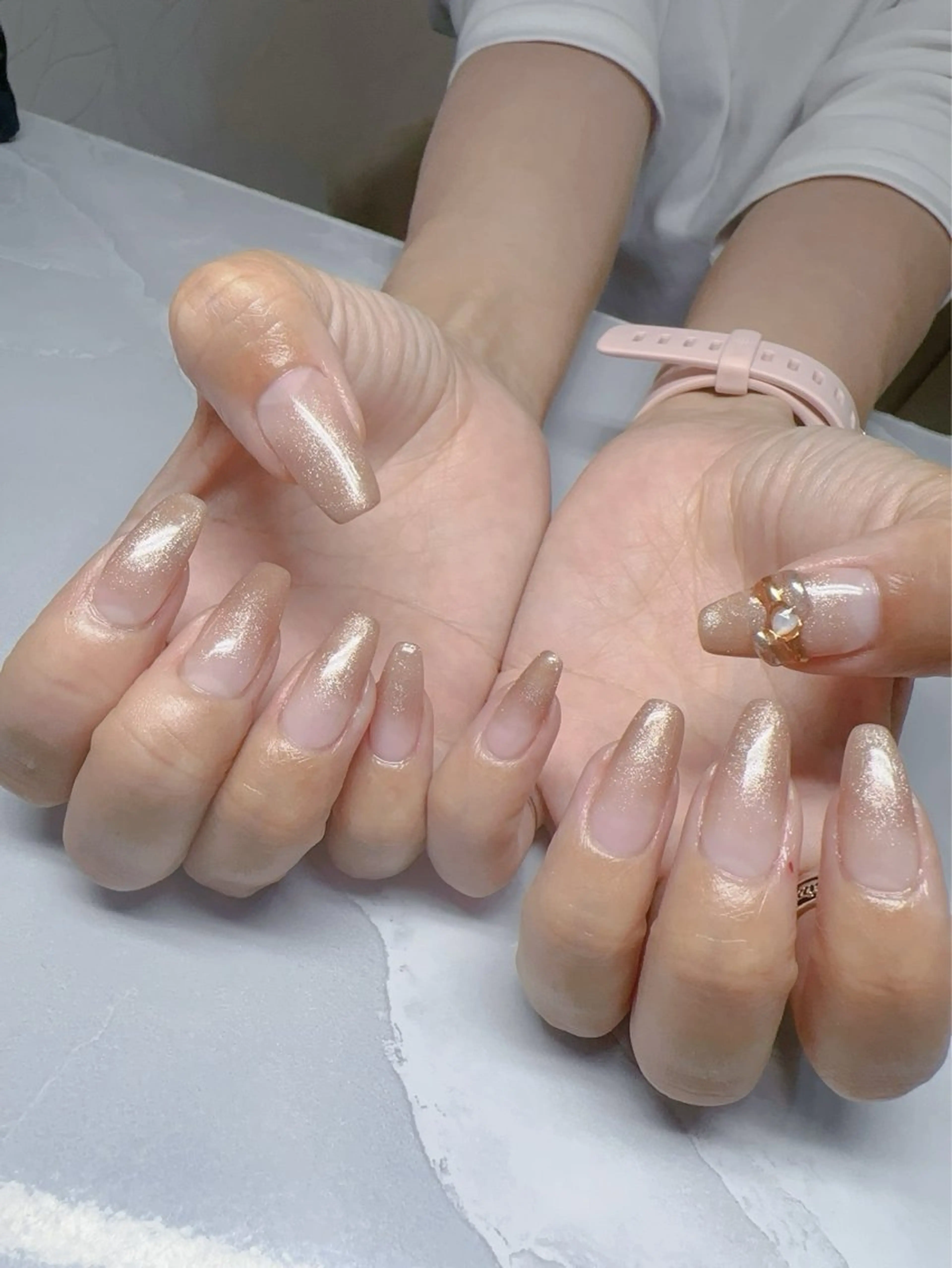 ネイル アートネイル グラデーション マグネットネイル nyasu nailのネイルデザイン