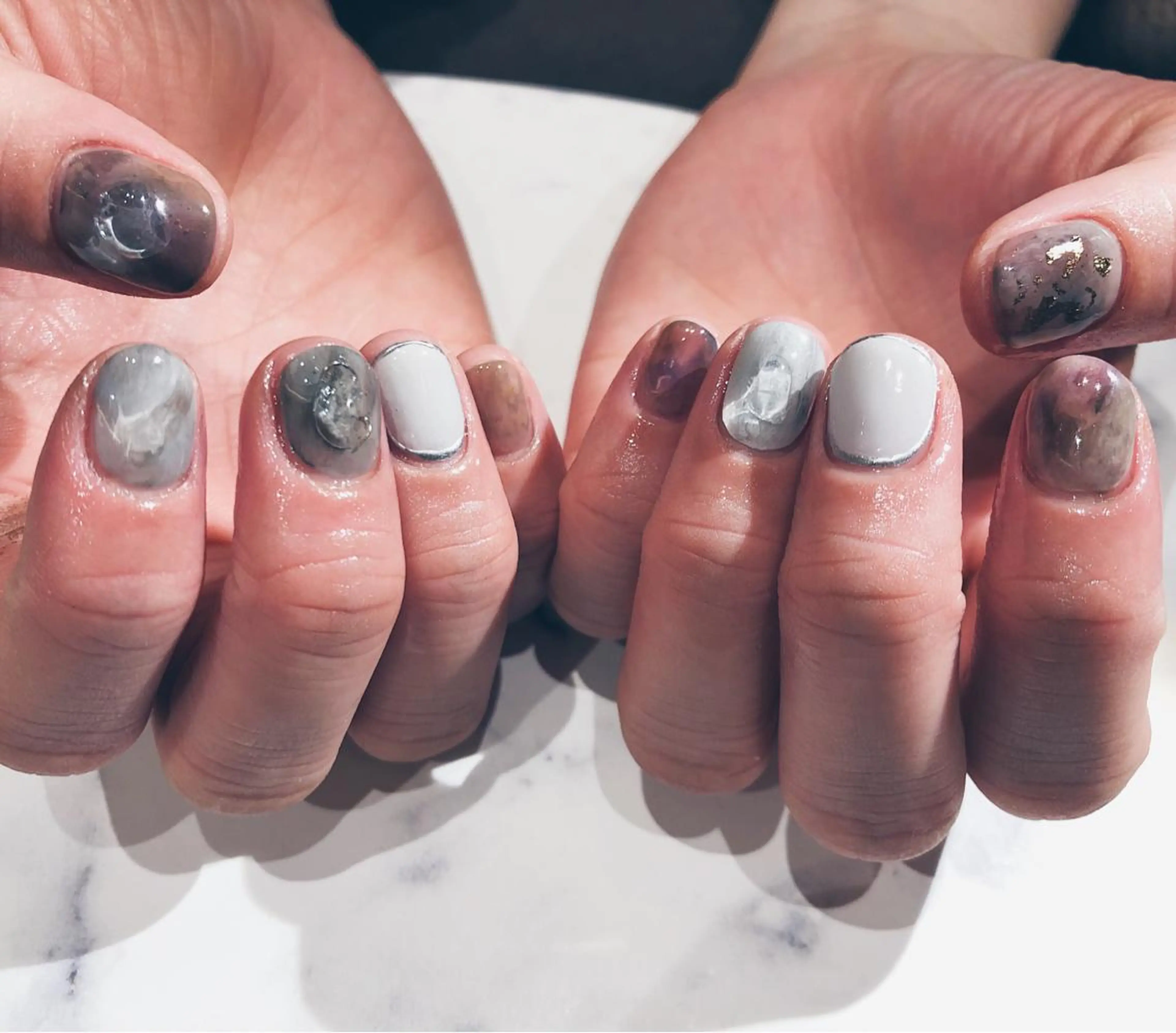 ショート カラー ネイル マツエク・マツパ ハンドネイル illum hicariのネイルデザイン