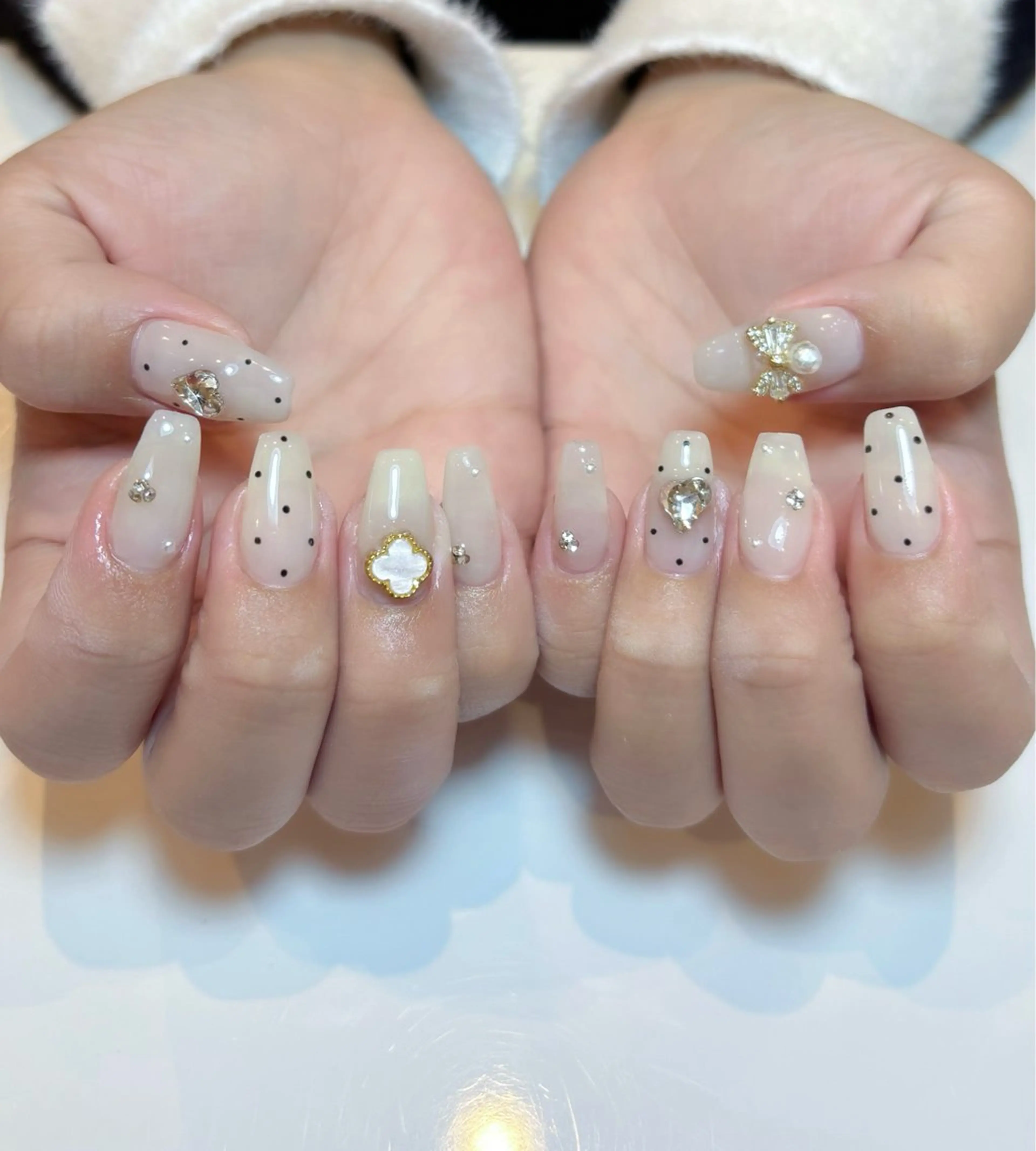 ネイル ハンドネイル 村上莉理 ネイリ ストUNELMA所属のネイルデザイン