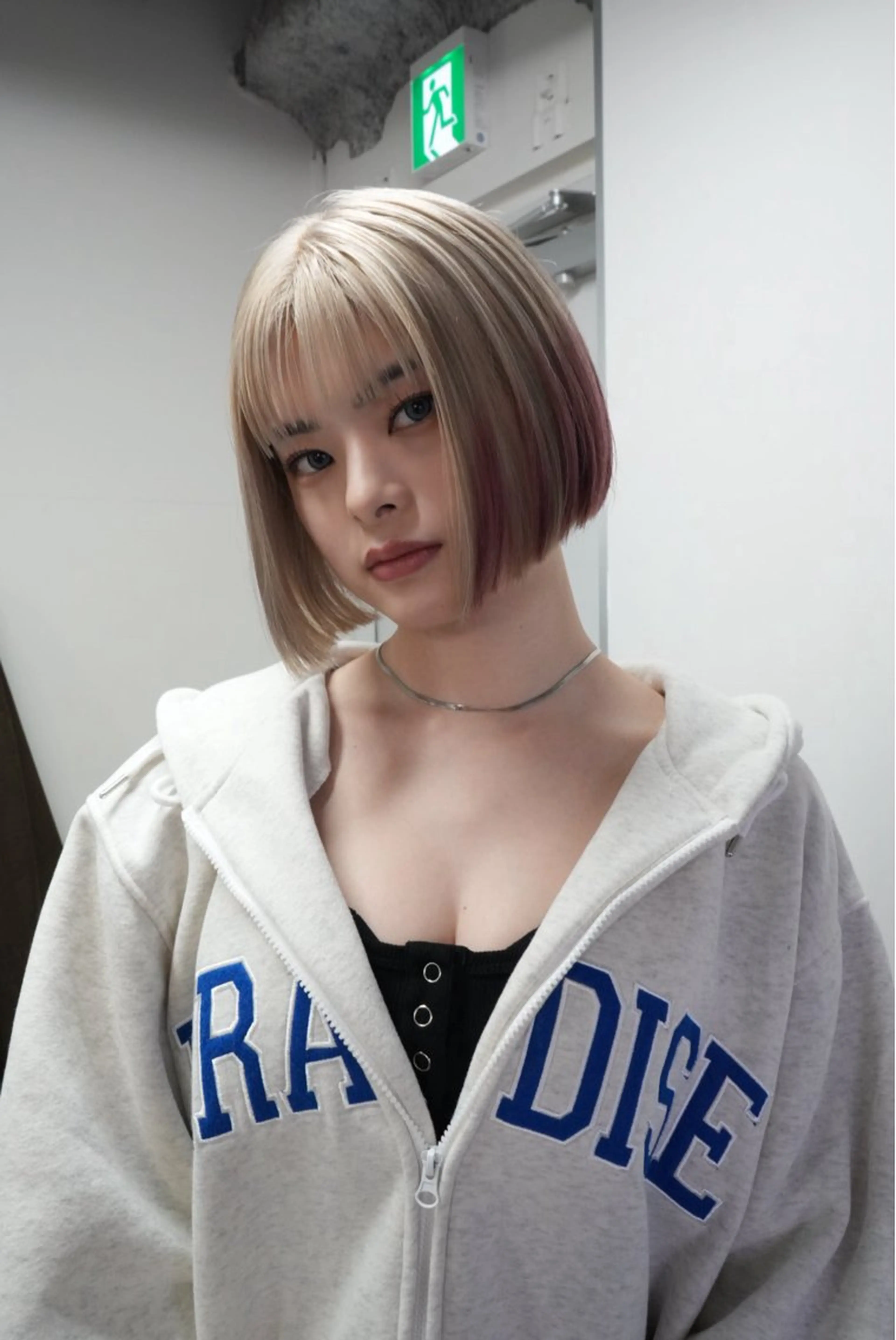 ショート カラー ブロンド デザインカラー ピンクカラー ホワイトブロンド カット ヘアカラー トリートメント 新宿/ブリーチ /パーマ/戸羽のヘアスタイル