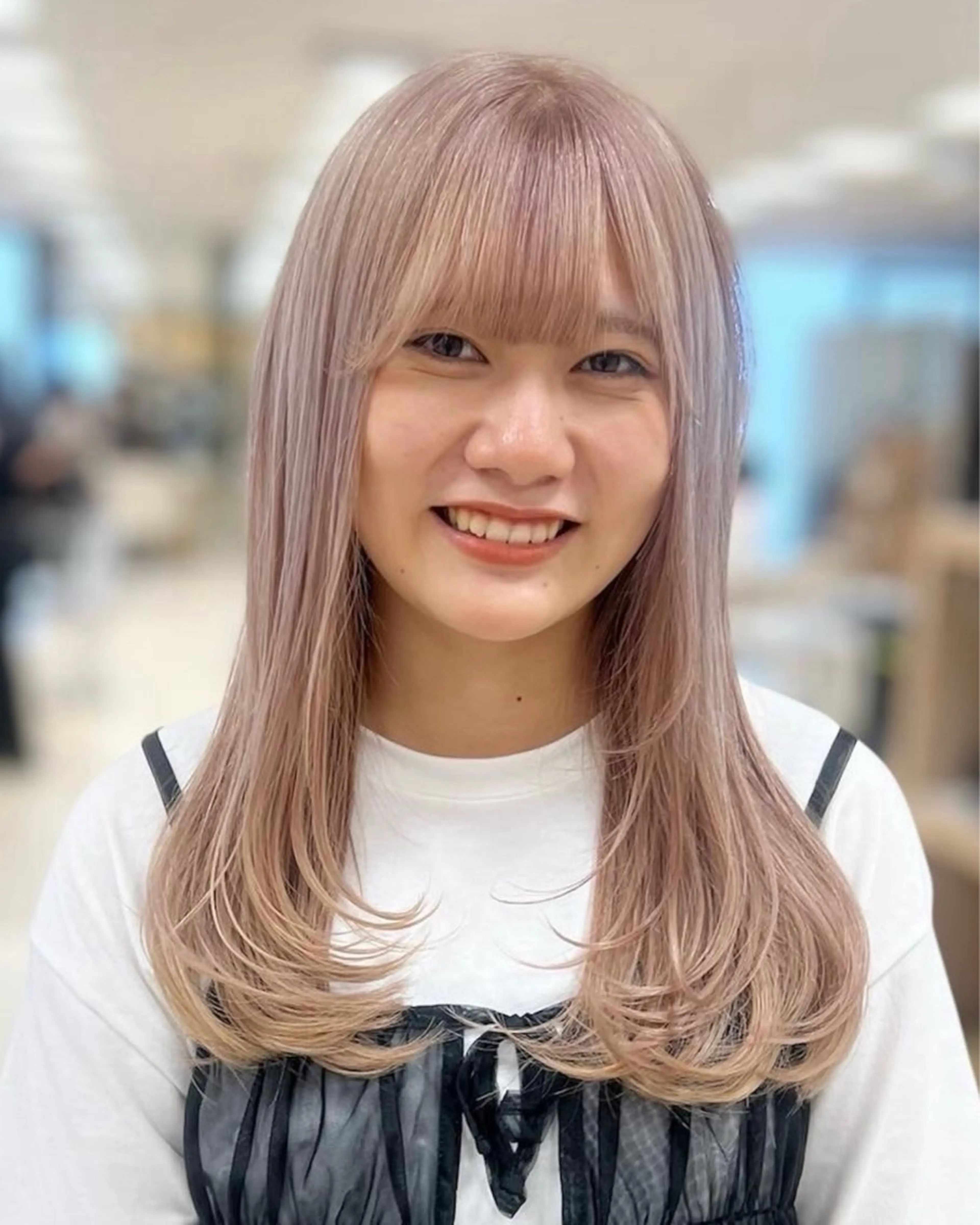 セミロング カラー ベージュカラー ミルクティーベージュ ヘアカラー トリートメント ヘアセット ハイトーン/ウルフ /レイヤー/坂野幸伸のヘアスタイル