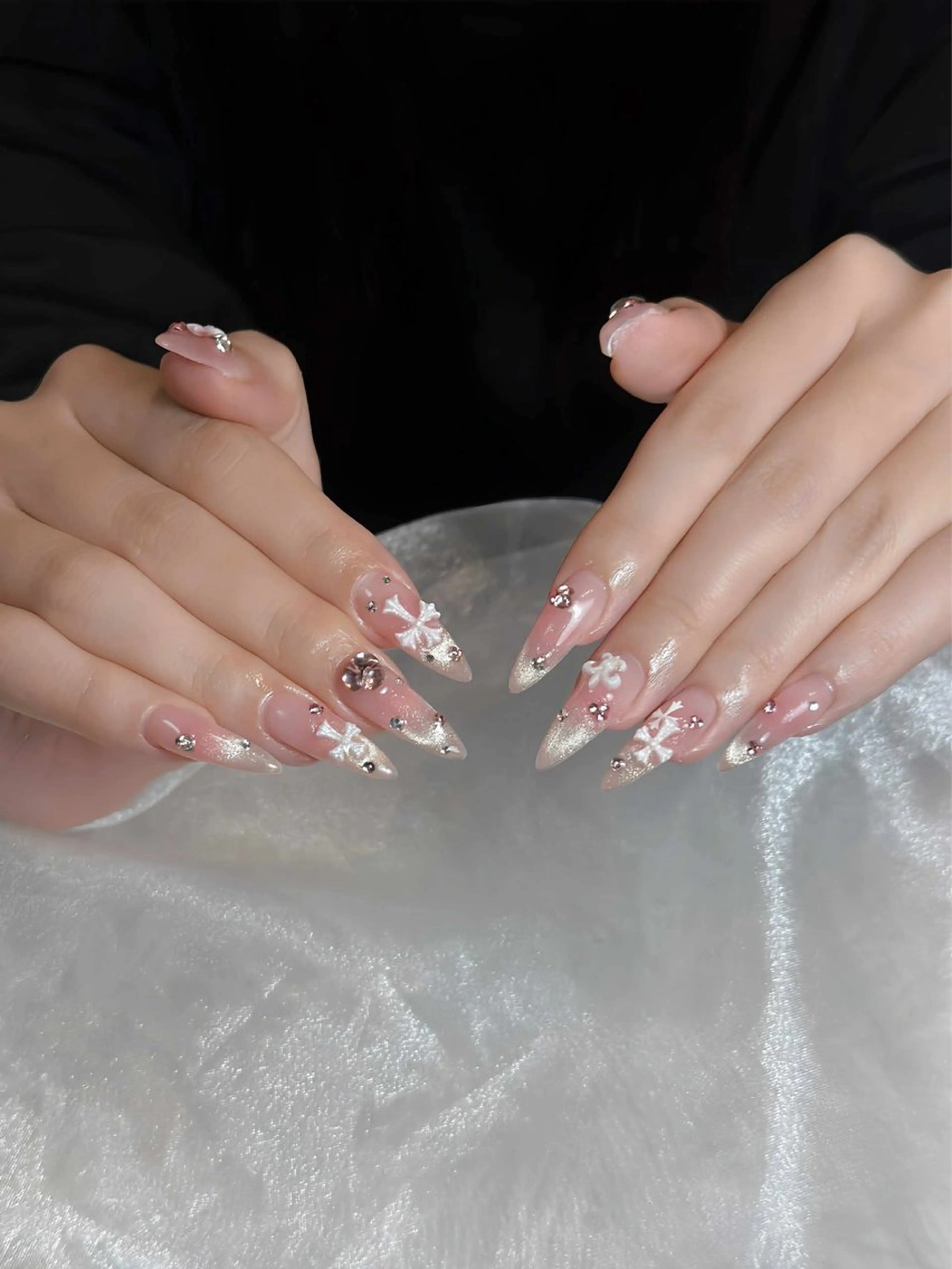 ネイル オーロラネイル ボルドー ブラウン 氷ネイル・うるうるネイル キラキラネイル ハンドネイル Julli ジュリのネイルデザイン