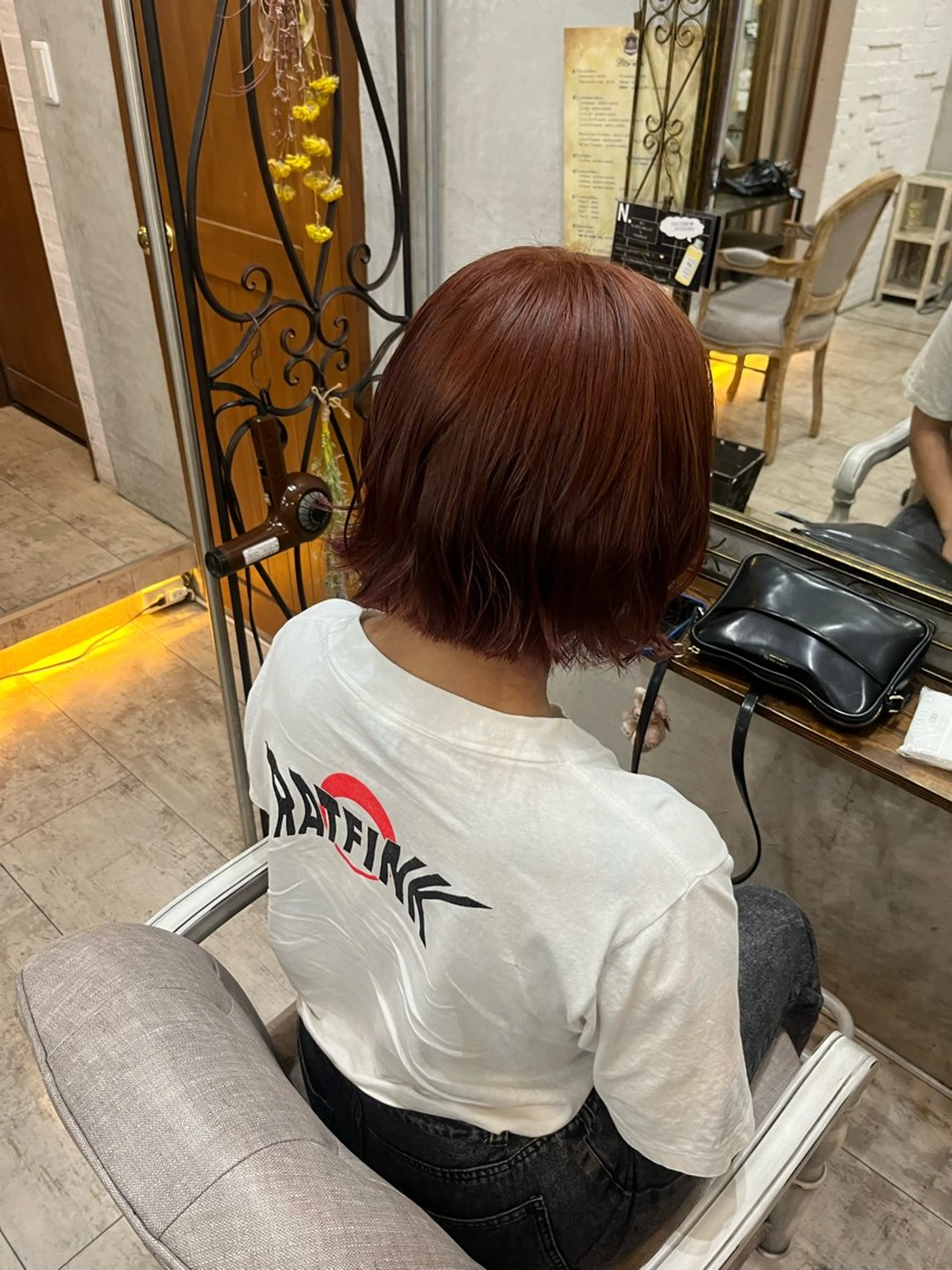 ショート カラー 艶髪/ハイトーン/ ヘアセット/モエノのヘアスタイル