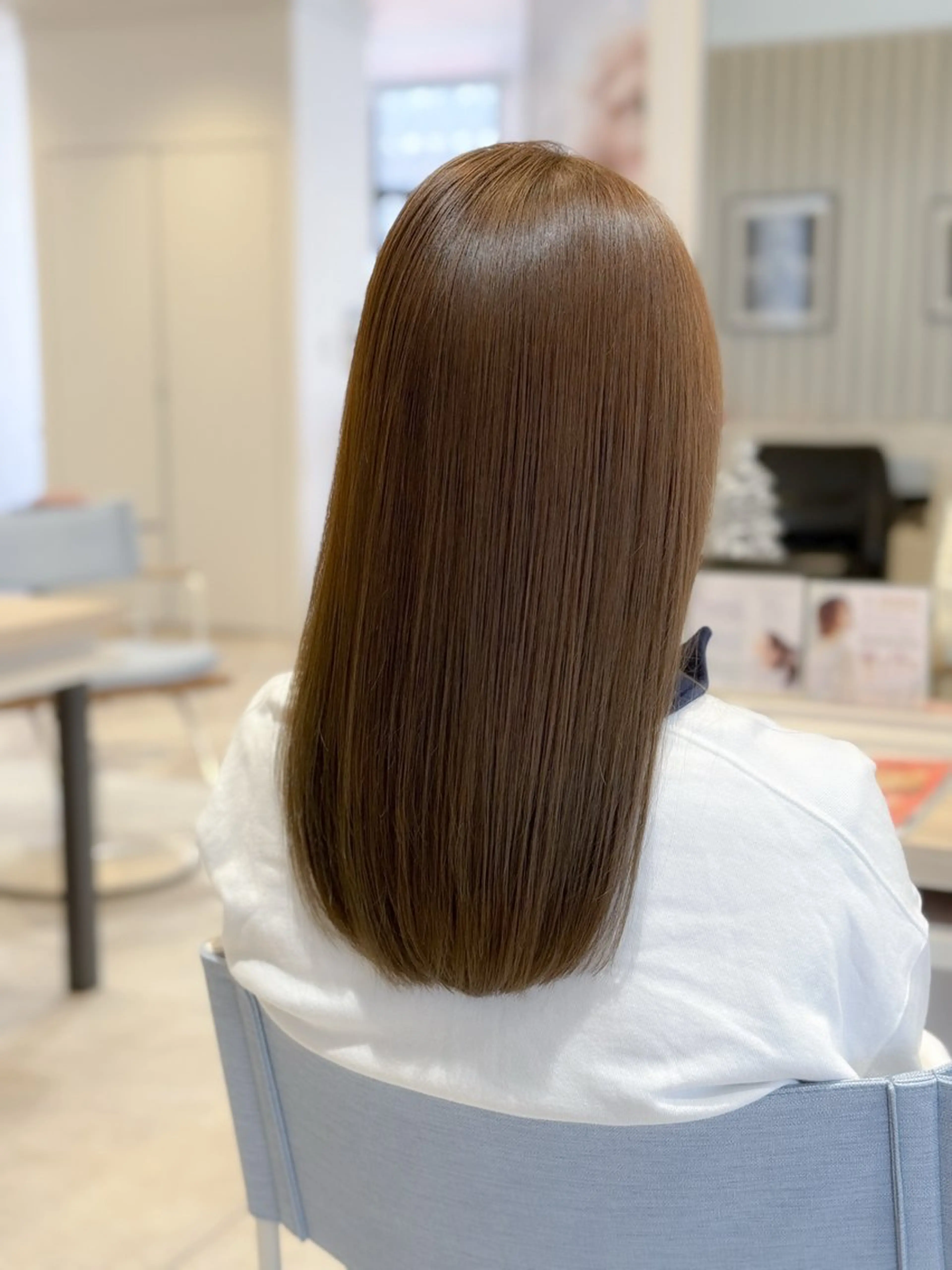 ロング カラー 顔周りレイヤーカット 透明感カラー達冨のヘアスタイル