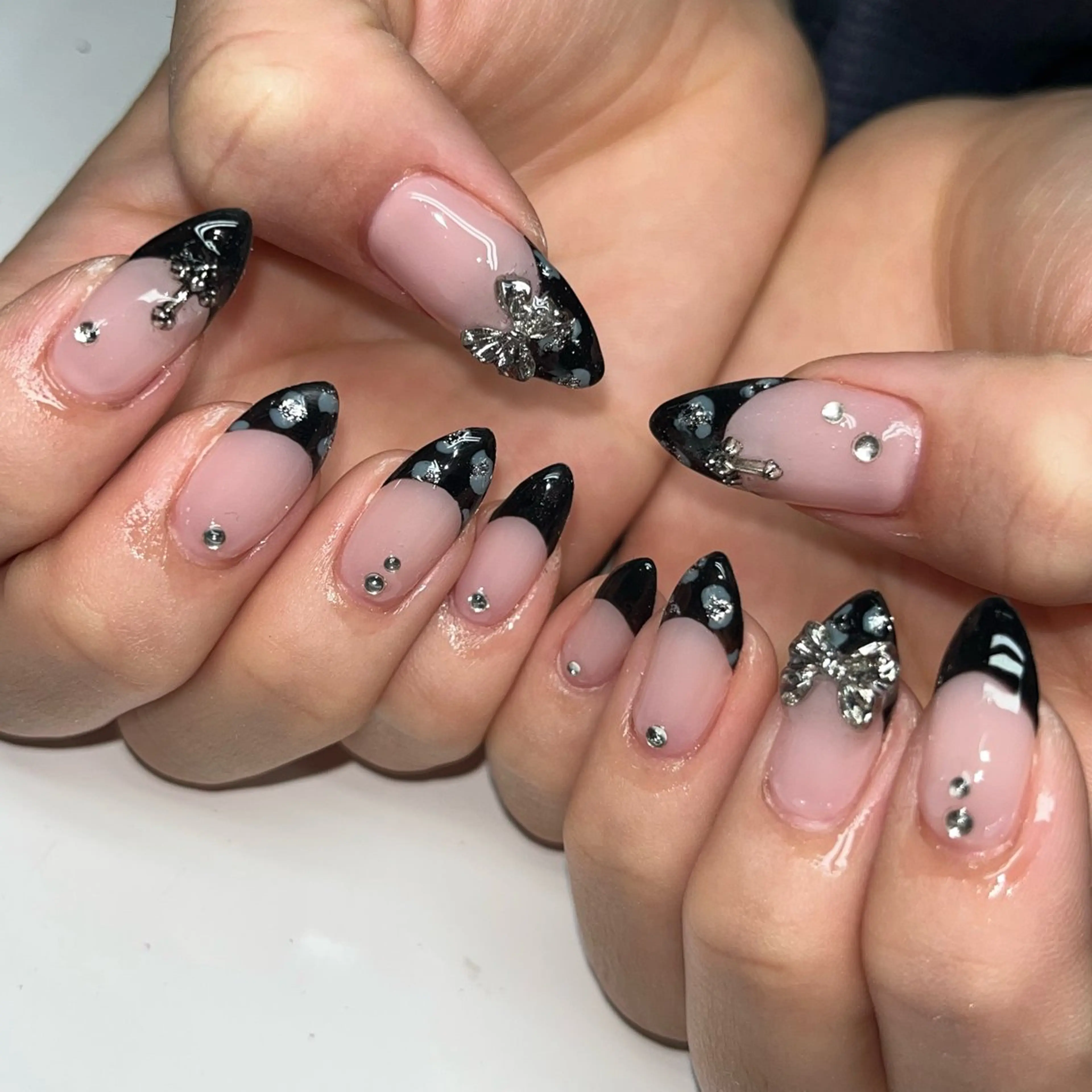 ショート ハンドネイル WOLTOKYO渋谷 Anzuのネイルデザイン