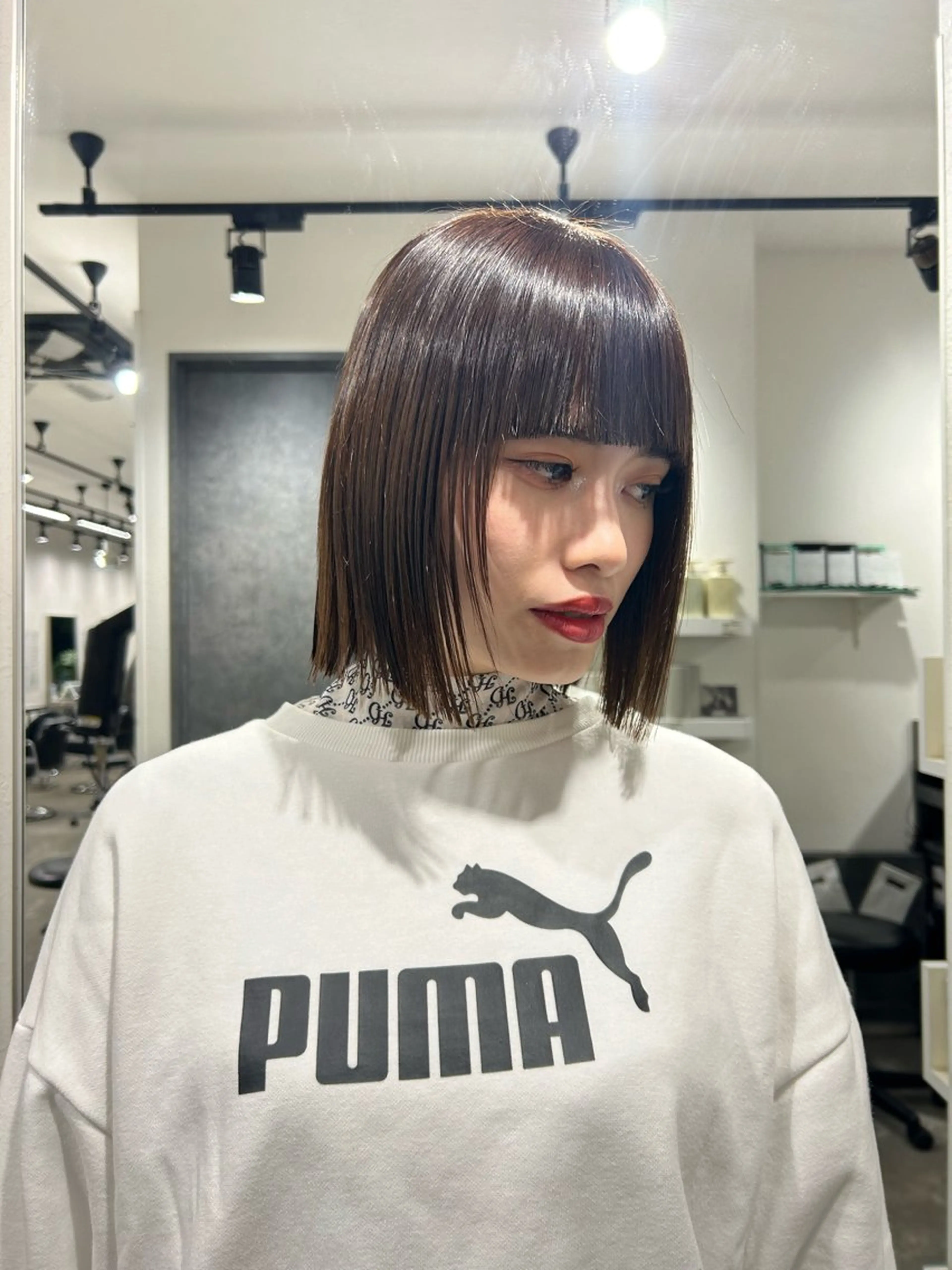 ショート 縮毛矯正 艶カラー/レイヤー /メンズ/マツエクのヘアスタイル