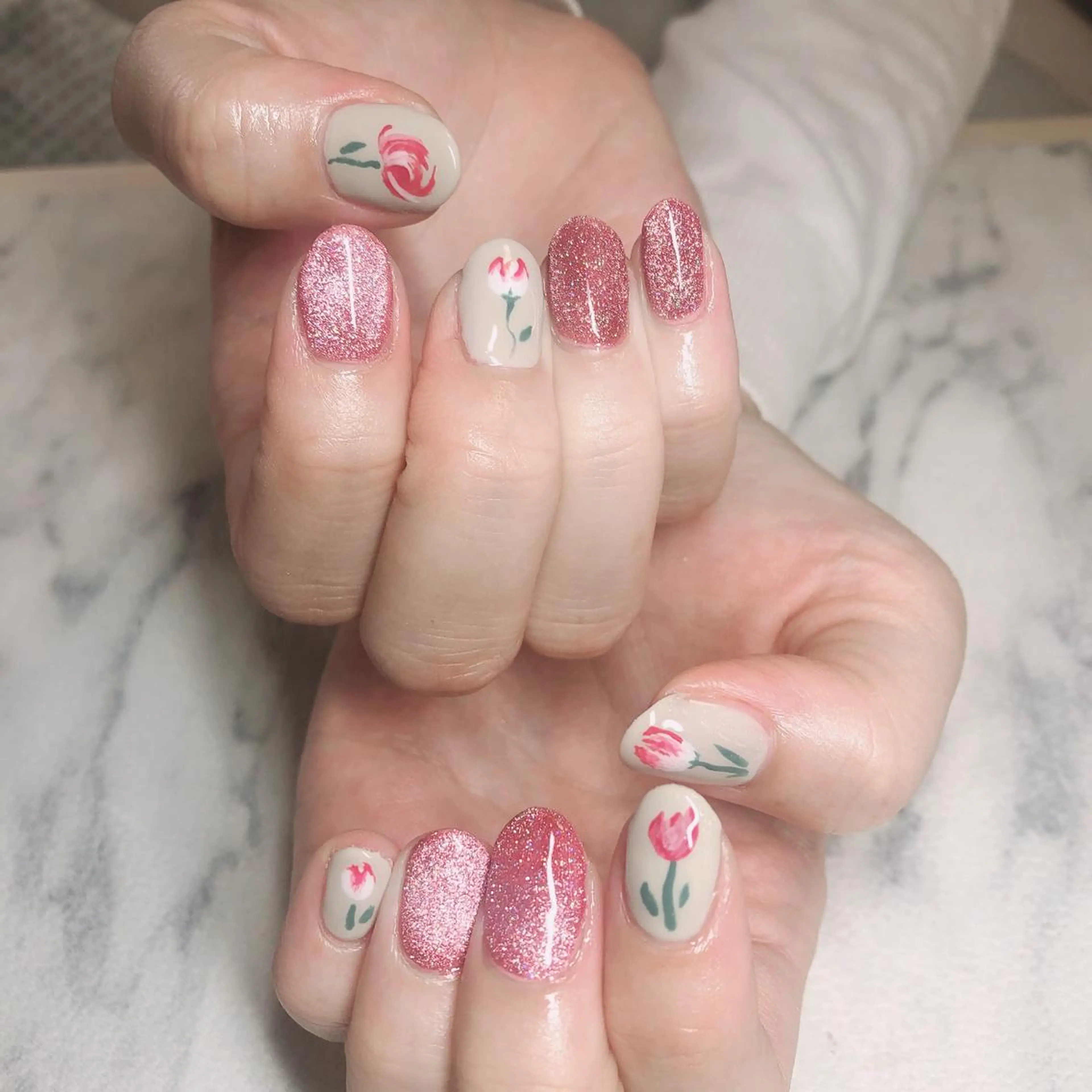 ネイル マグネットネイル 持ち込み 結城 怜菜のネイルデザイン