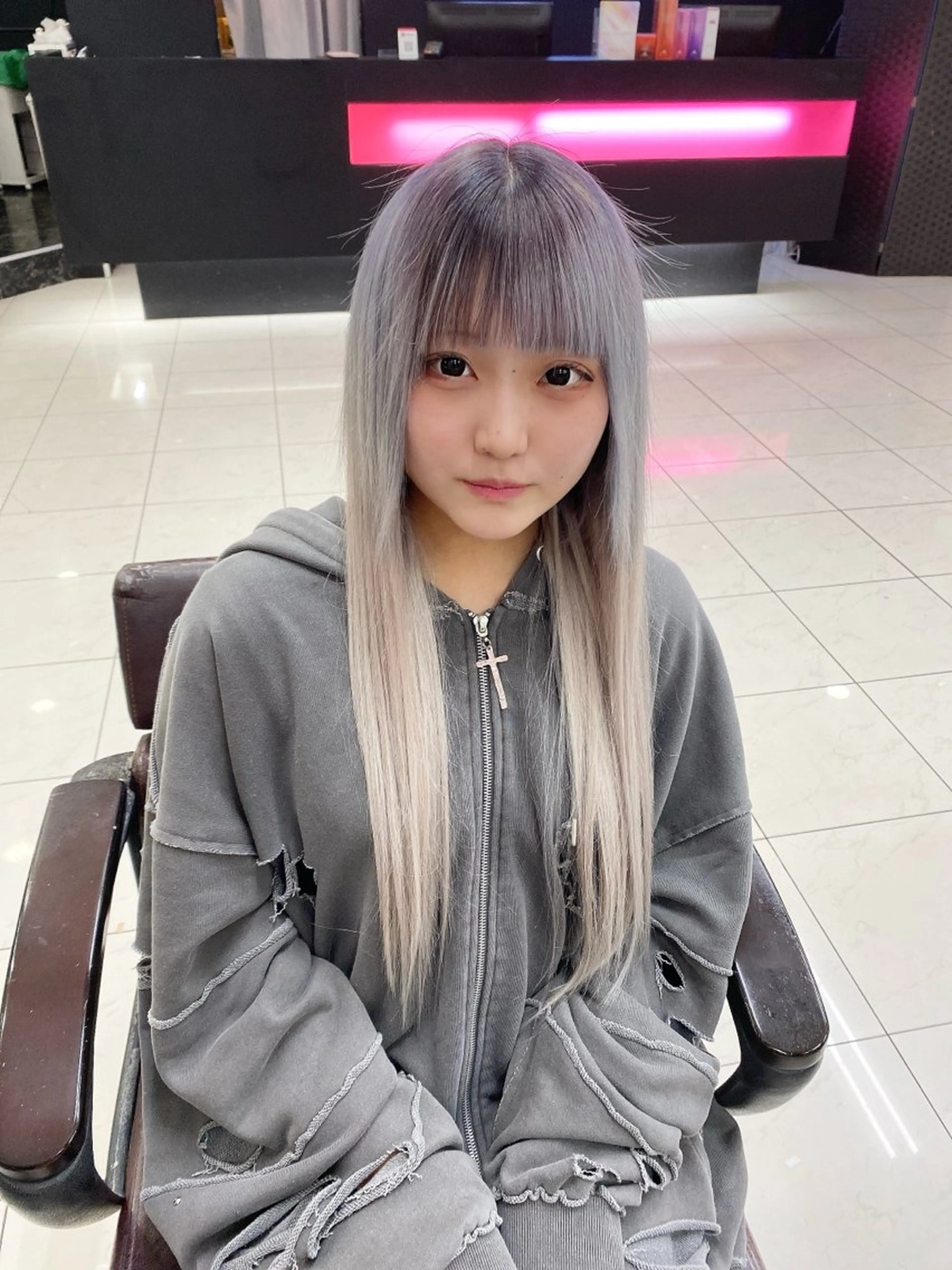 ロング ヘアカラー エクステ KAZU TACKYのヘアスタイル