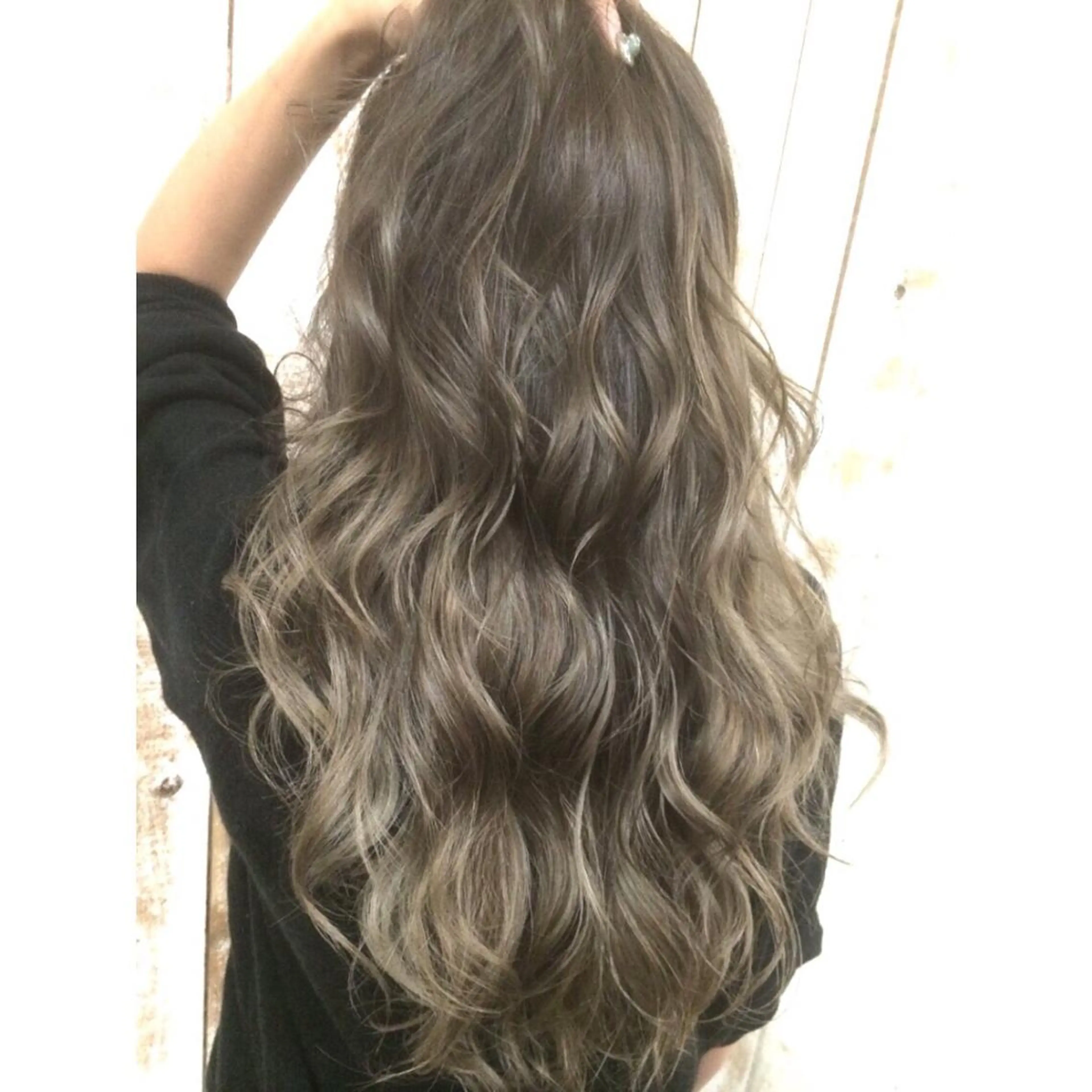 ロング カラー ハイライトカラー 3Dハイライト ハイライト ヘアカラー トリートメント 井上 一平のヘアスタイル