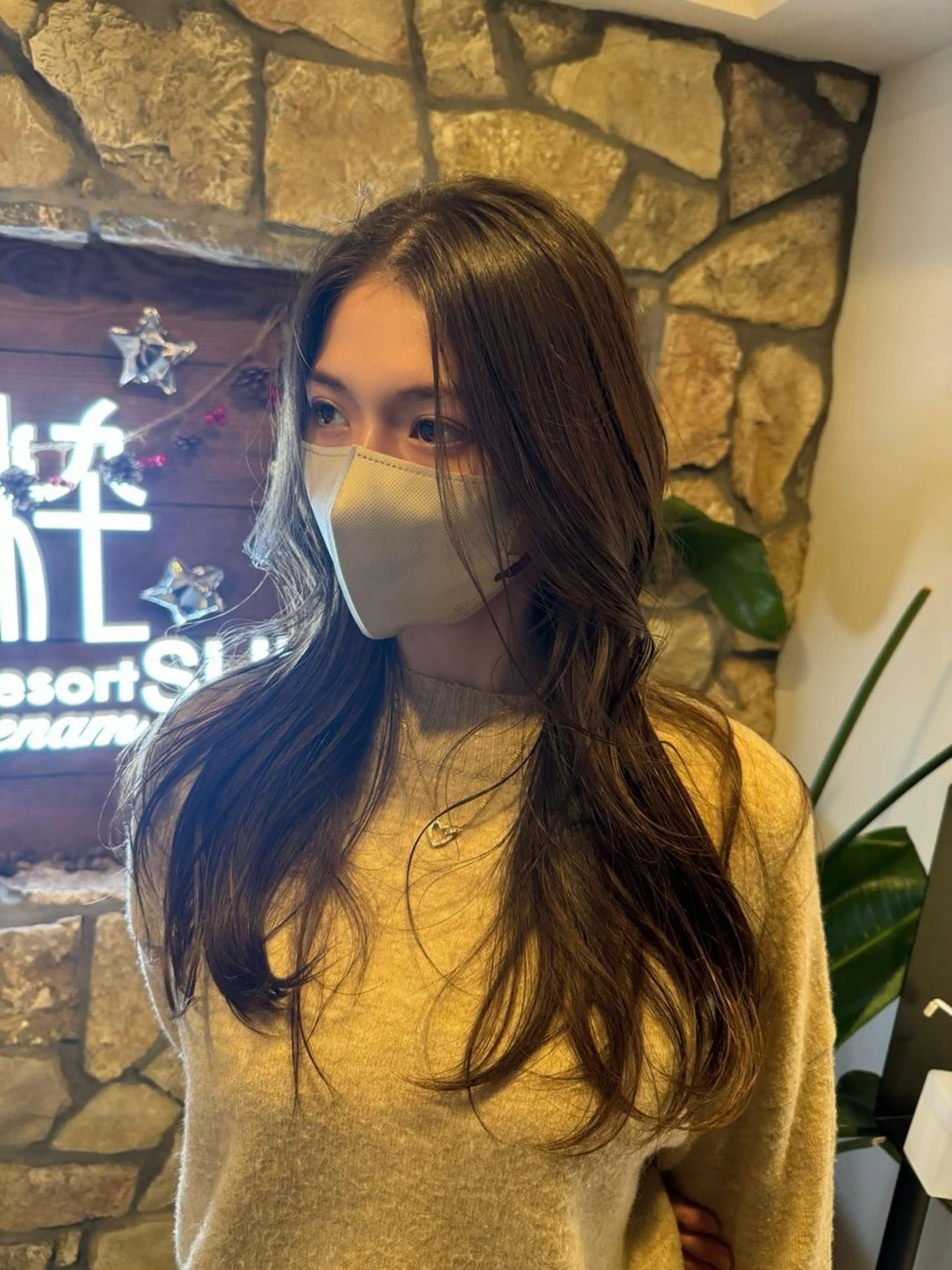 ロング カラー ロングレイヤー アッシュ ベージュカラー 外国人風カラー レイヤーカット カット Bonheur銀座 /前田 栞九郎のヘアスタイル