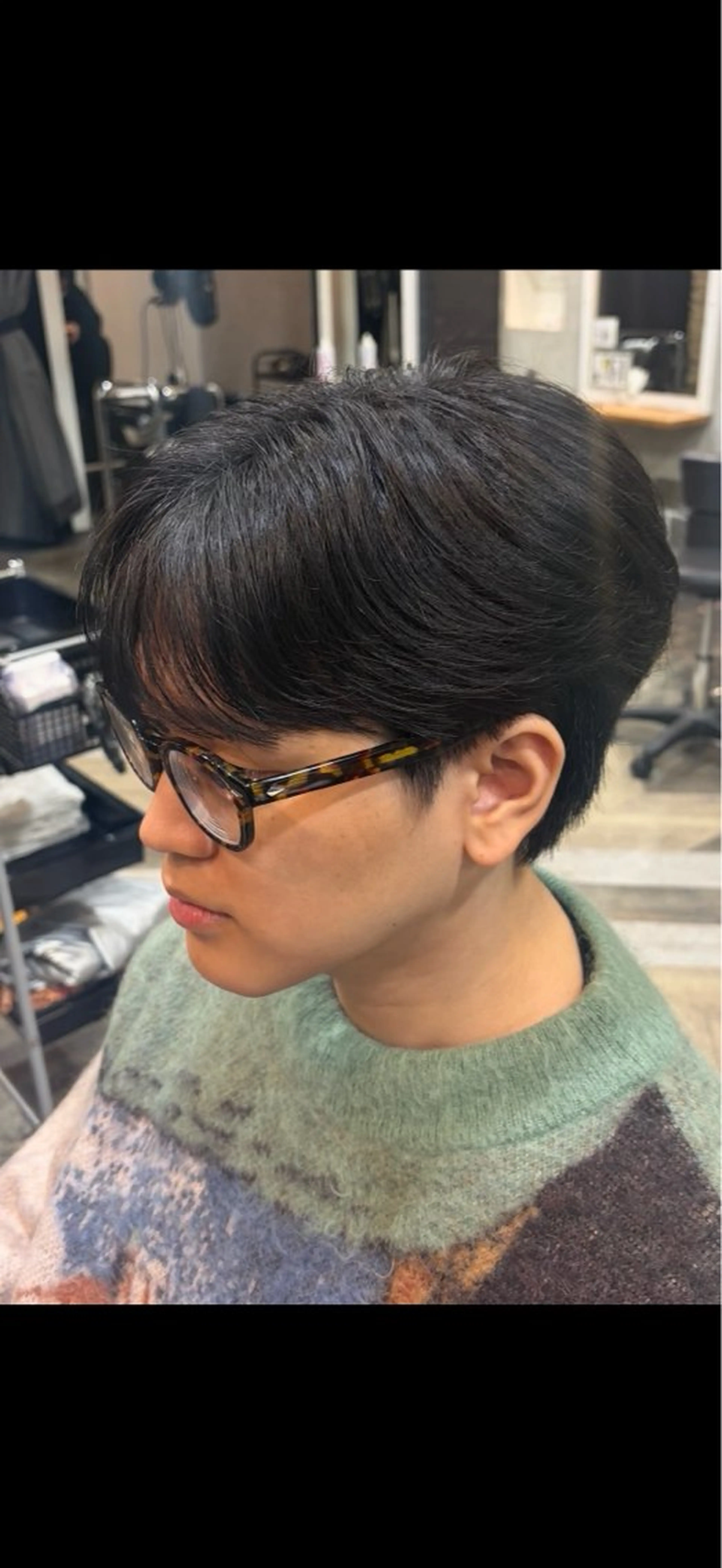 ミディアム 縮毛矯正 縮毛矯正 流れる縮毛矯正 1000円市来柊太郎のヘアスタイル