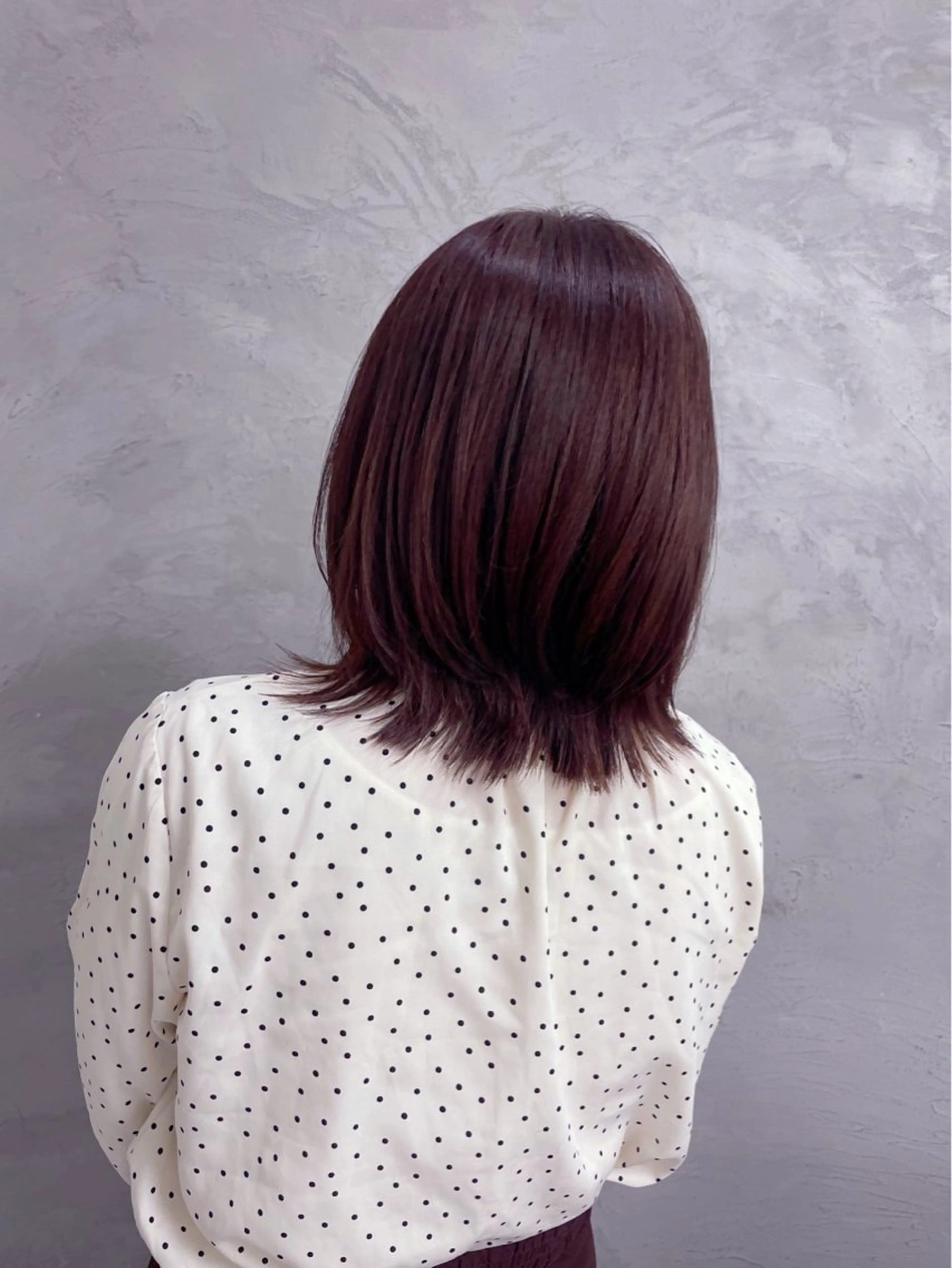 ミディアム ボブ くびれヘア ヘアサロンソシエ所属・コミヤマ ナツキ🪿のヘアスタイル