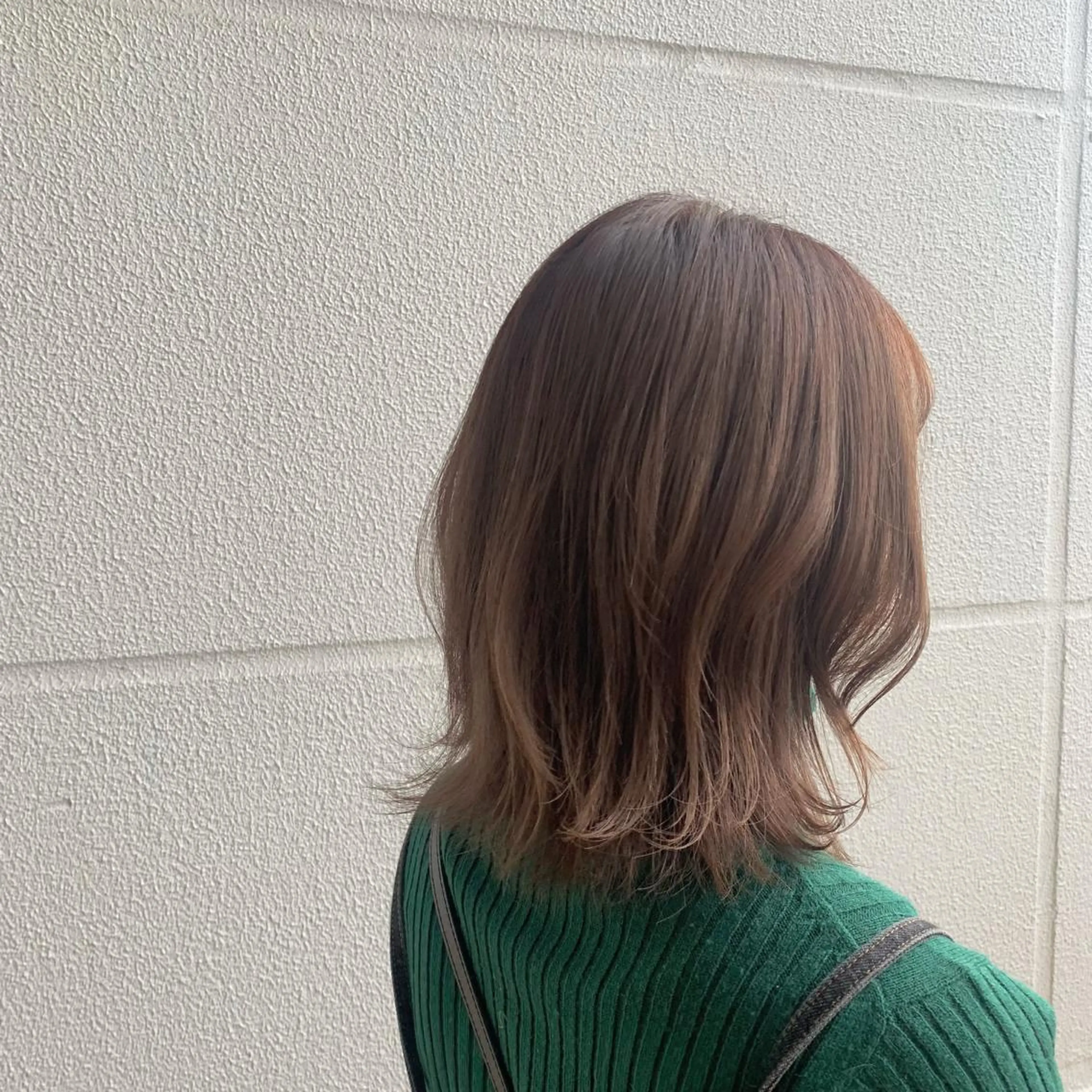 ミディアム 佐々木 優衣のヘアスタイル