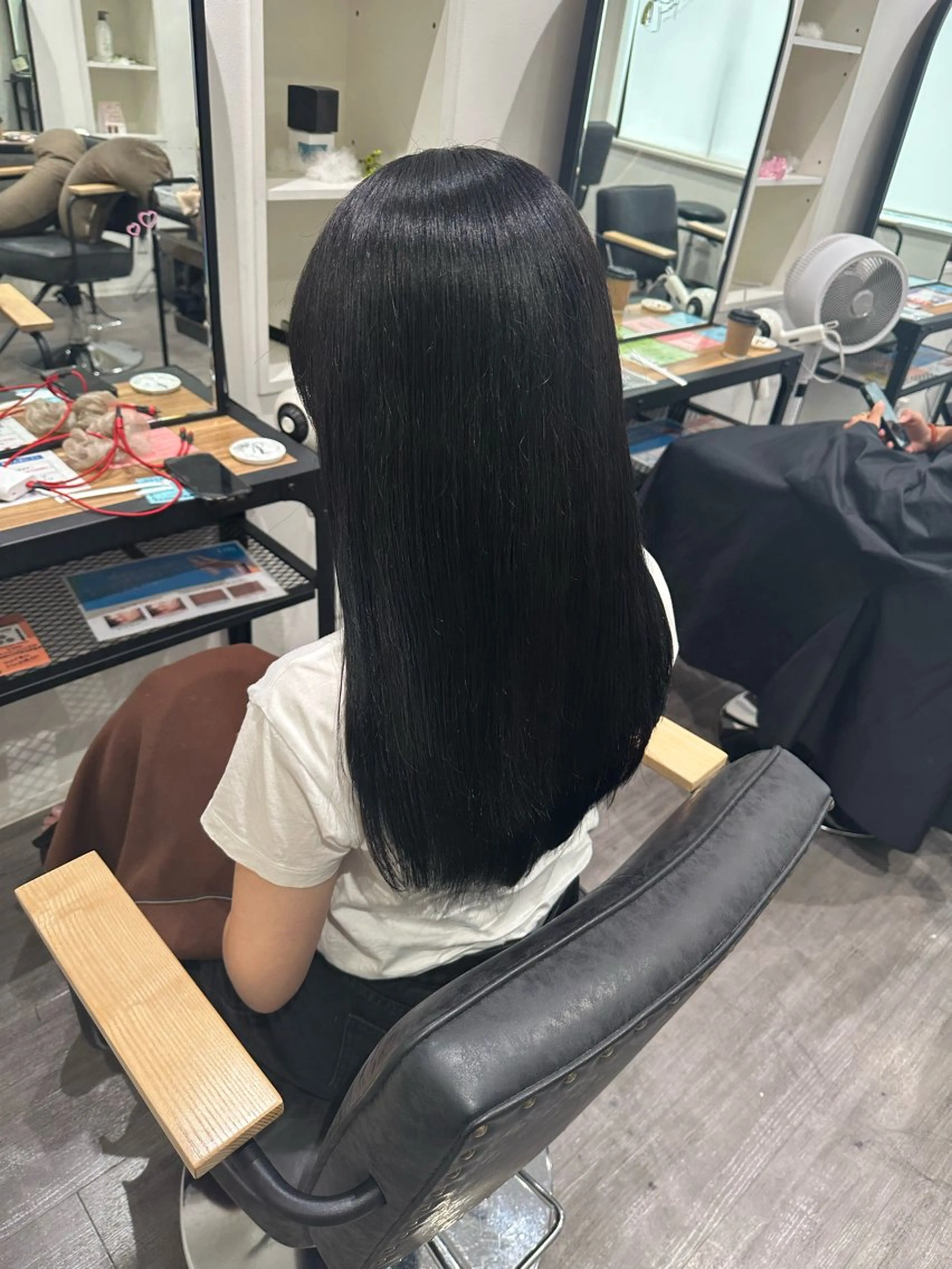 セミロング カラー 黒髪 ブルーカラー ブルーブラック カット ヘアカラー トリートメント 艶髪レイヤー上田 紗也🇰🇷💗のヘアスタイル