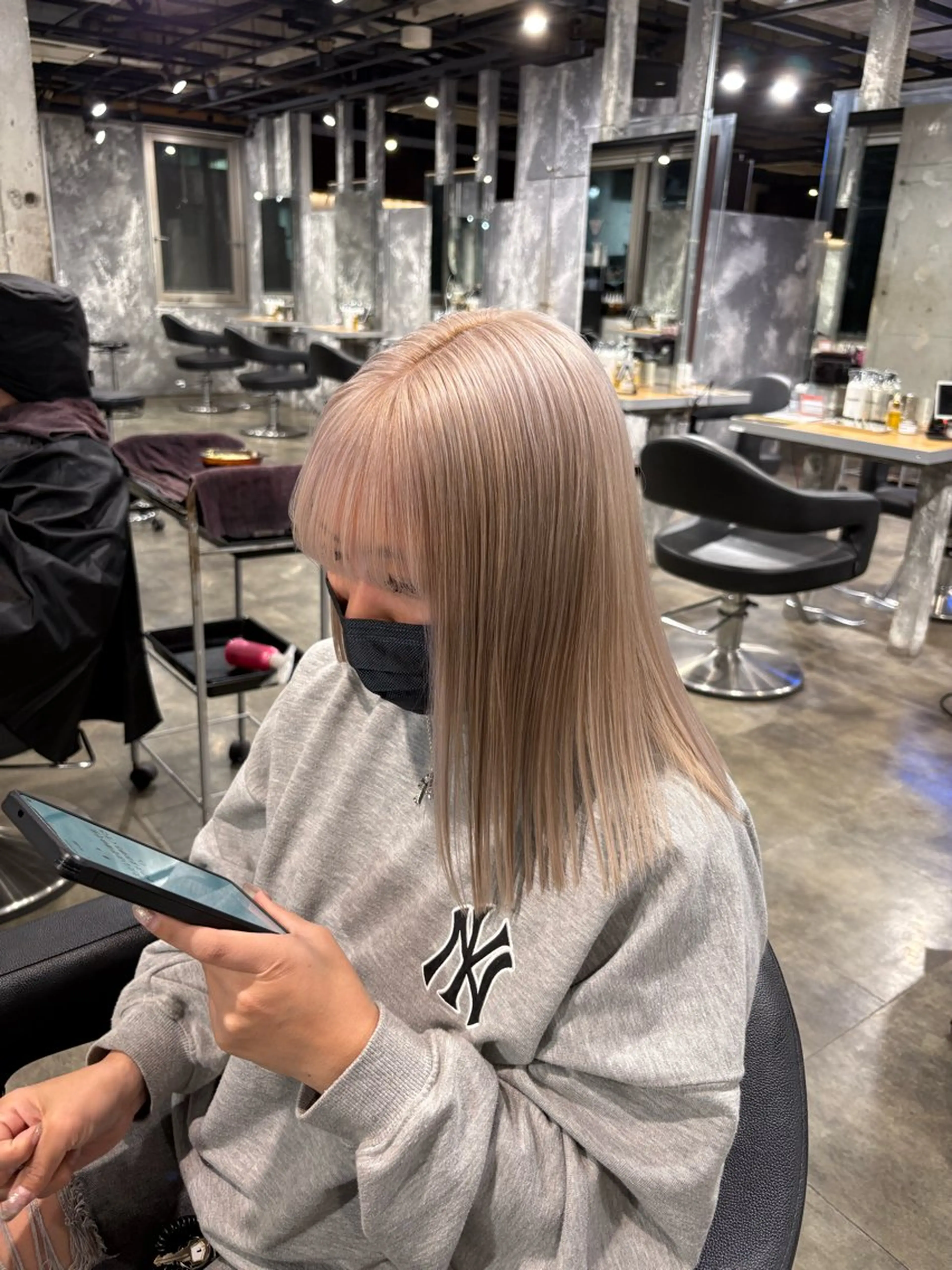 ミディアム カラー ヘアカラー ハイトーン 横浜💞ミオのヘアスタイル