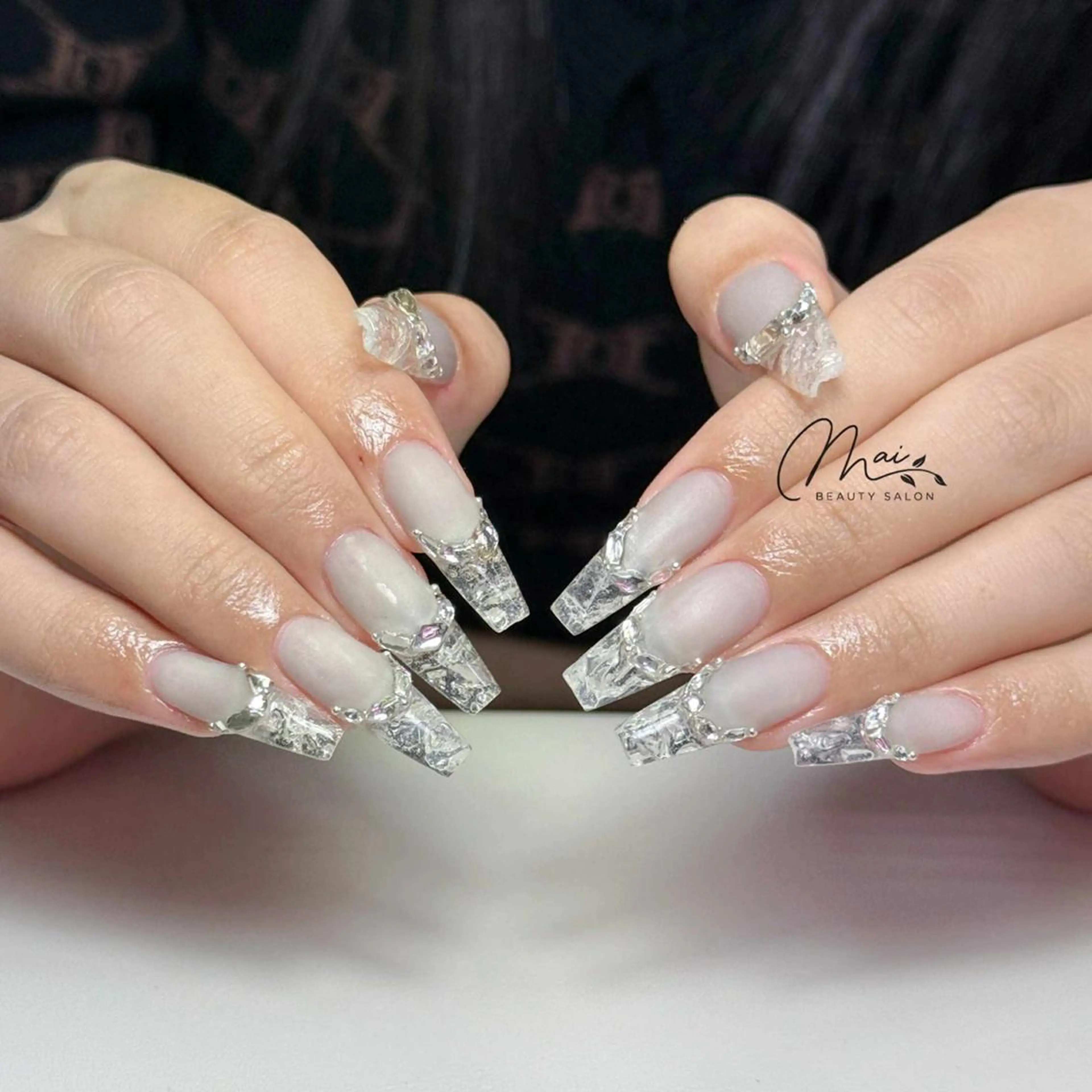 ネイル アニマル柄 ボルドー ジェルネイル ニュアンスネイル パラジェル MaiBeauty マイ マイのネイルデザイン