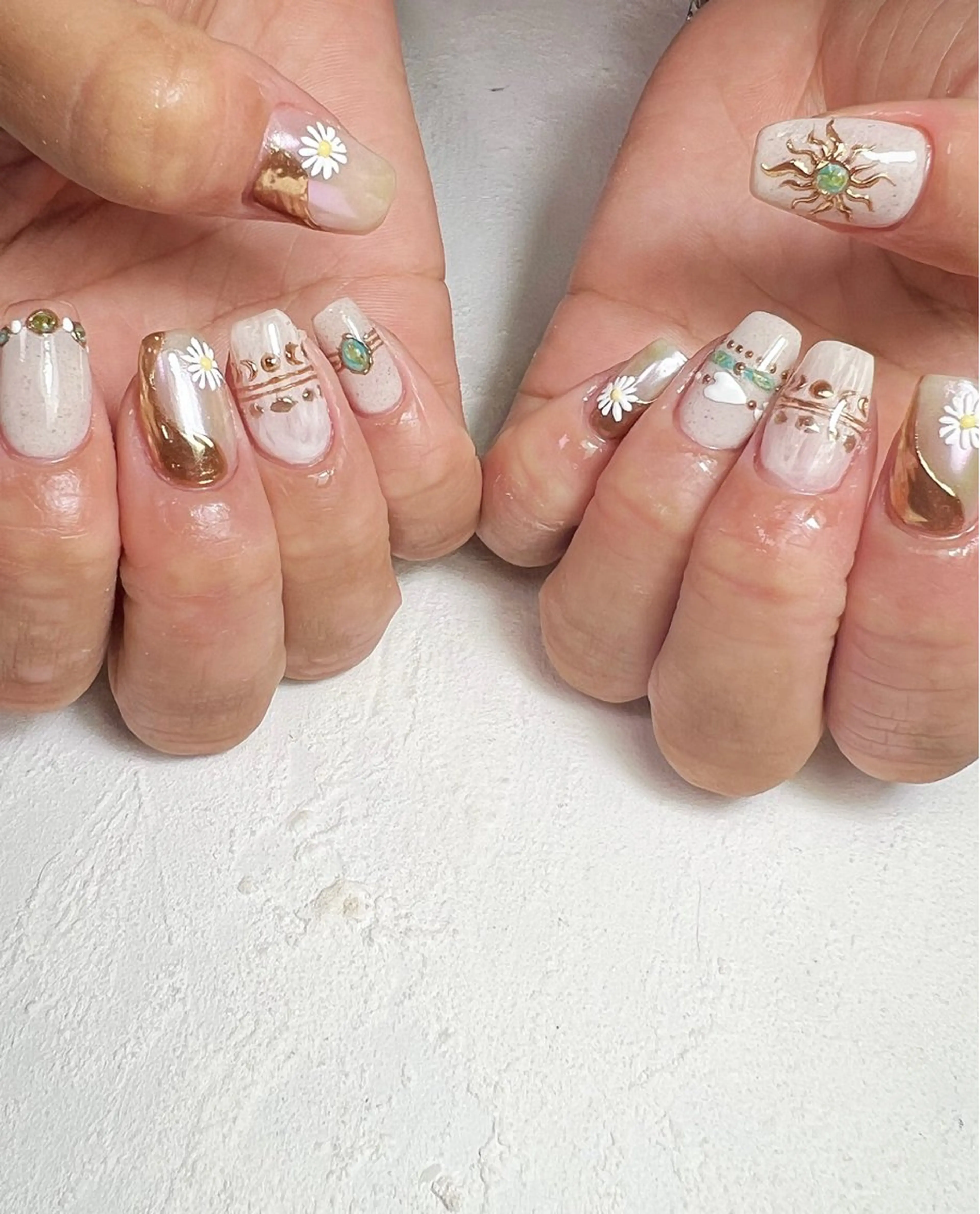 ネイル 夏ネイル ハンドネイル ✾ NailRoom Latina🌻💓のネイルデザイン