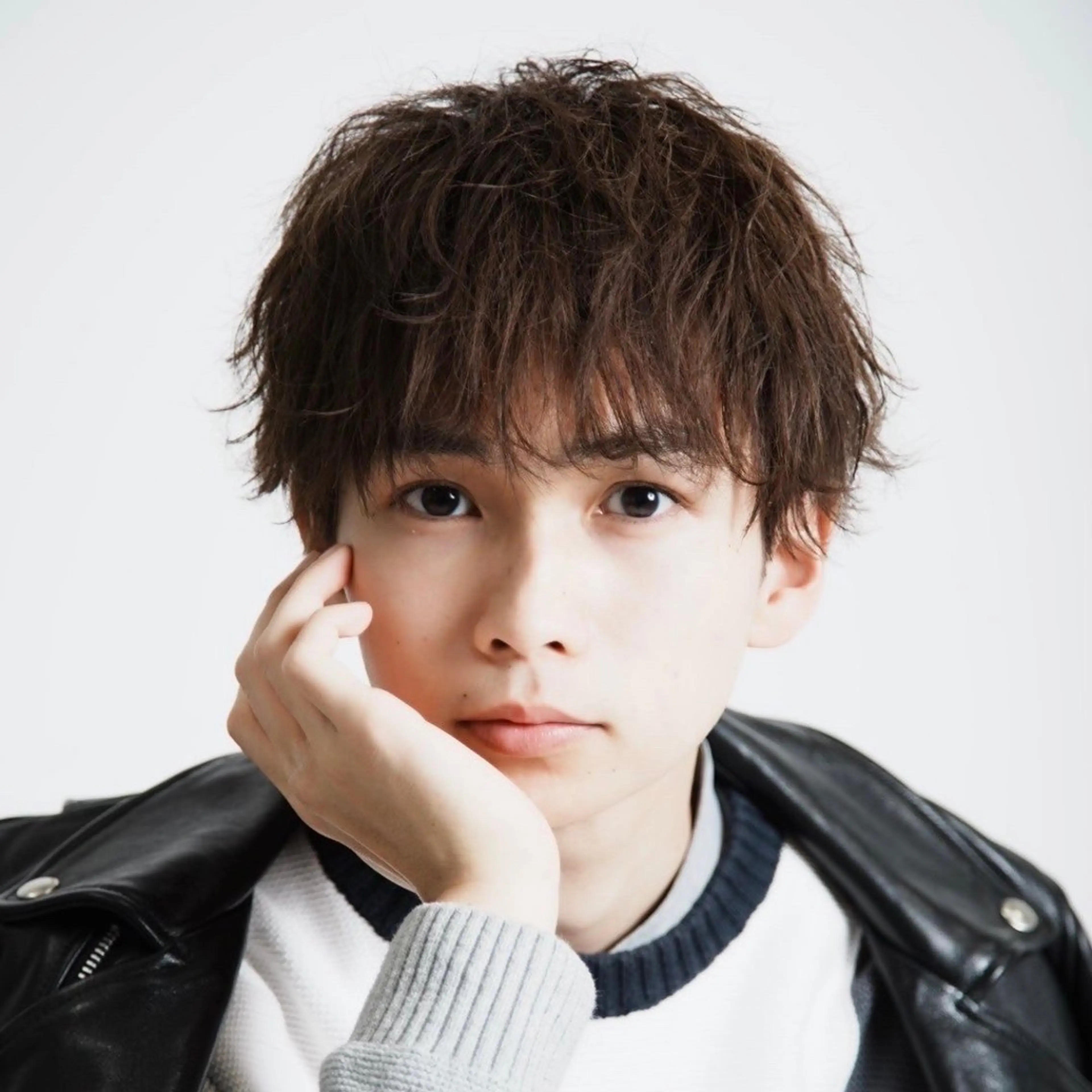 ショート カラー メンズ マッシュ カット ヘアカラー ユウ🪄 パーマ指名No1のヘアスタイル