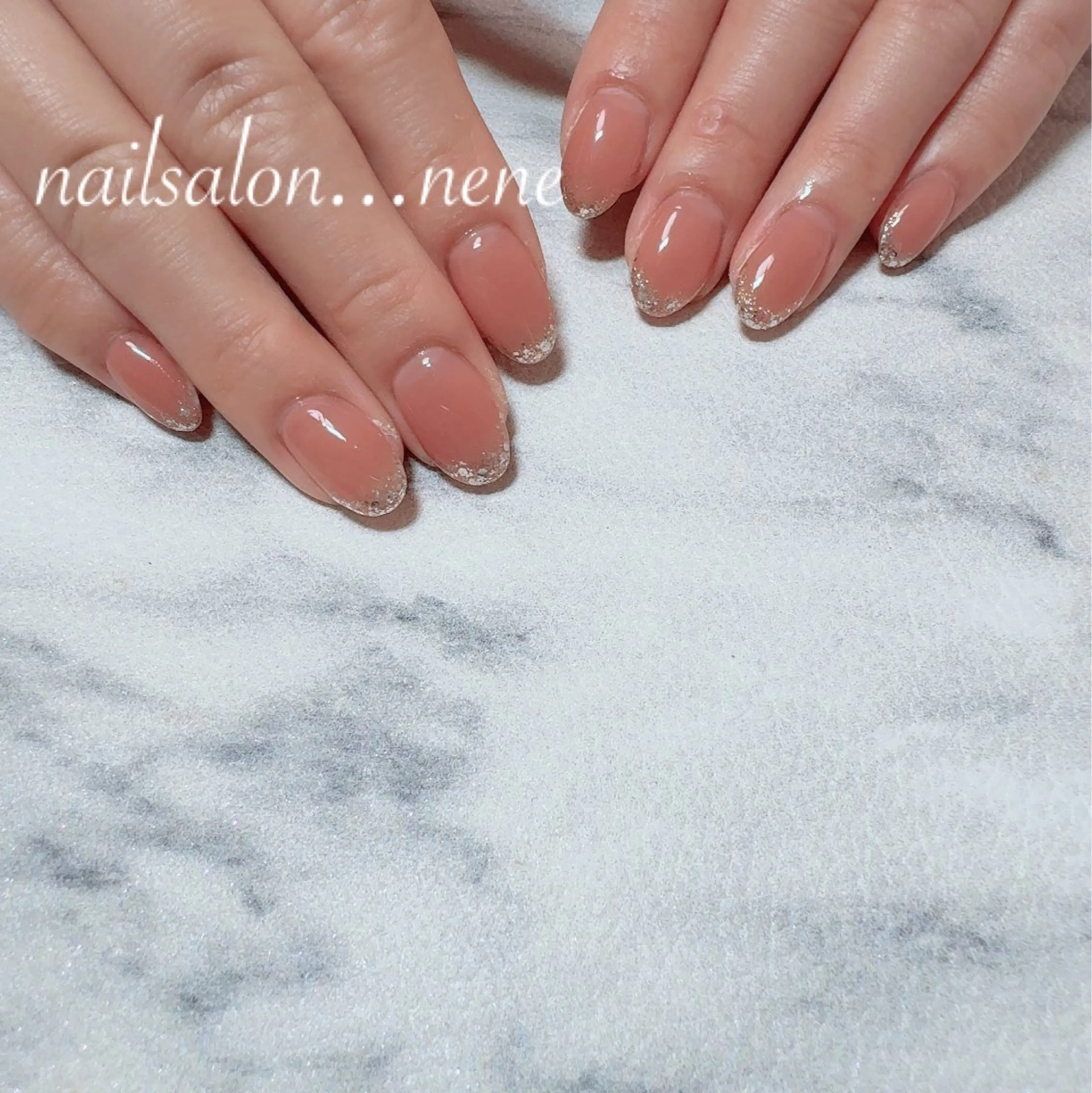 ネイル フレンチネイル ラメ(グリッター) nailsalon ...neneのネイルデザイン