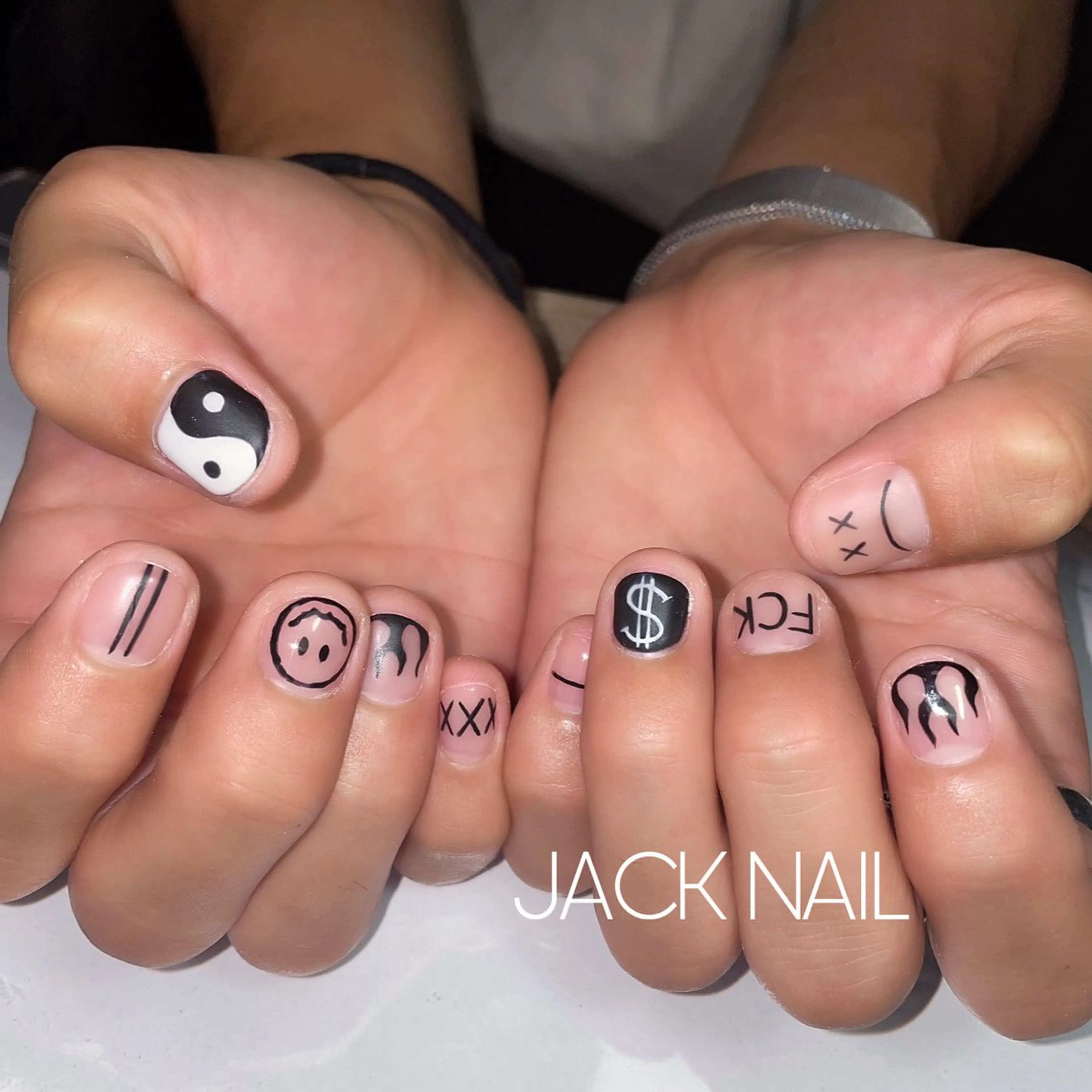 ネイル JACK NAIL 💜Ayakaのネイルデザイン