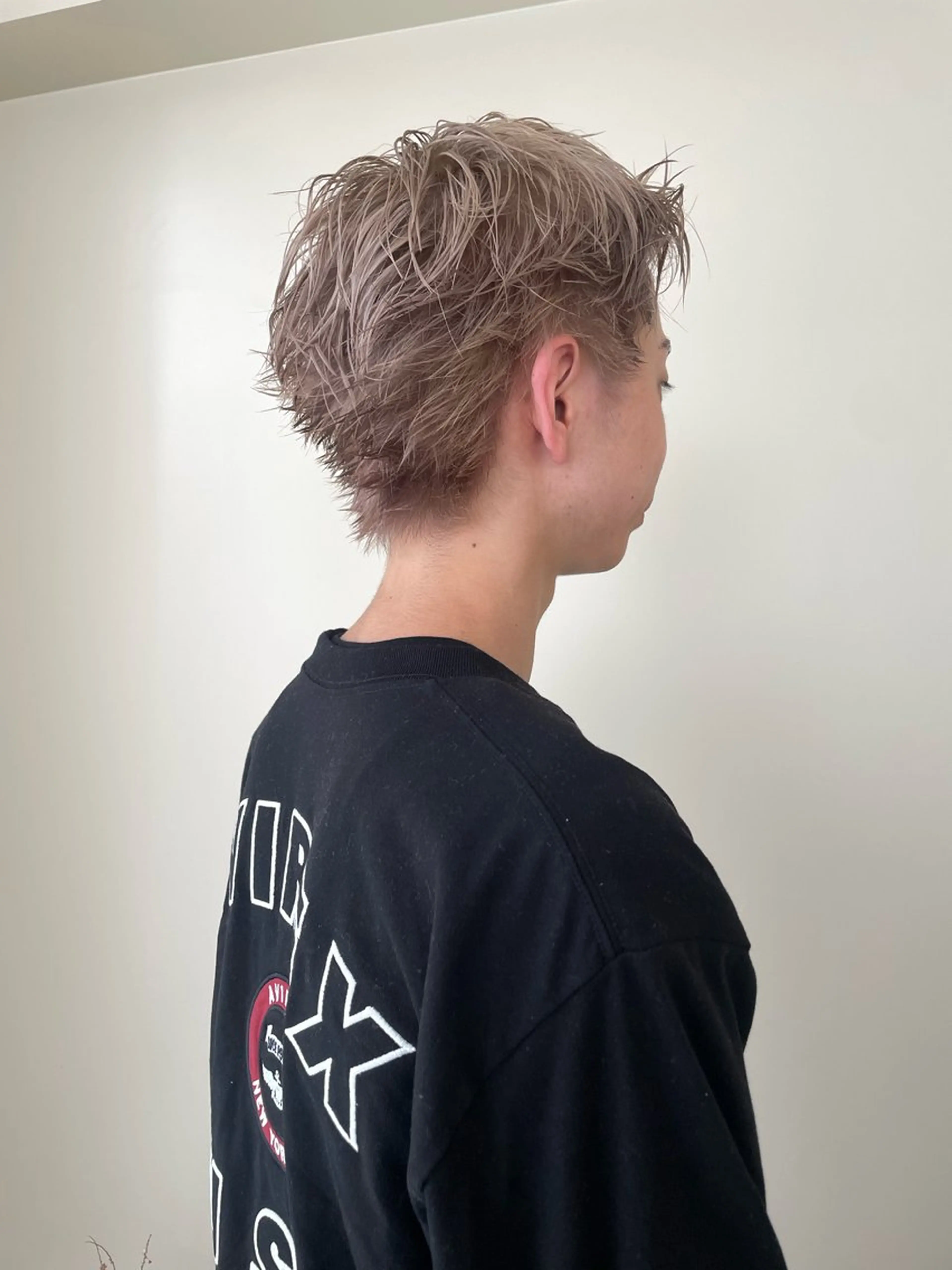 カラー メンズ トヨシマ シュウトのヘアスタイル