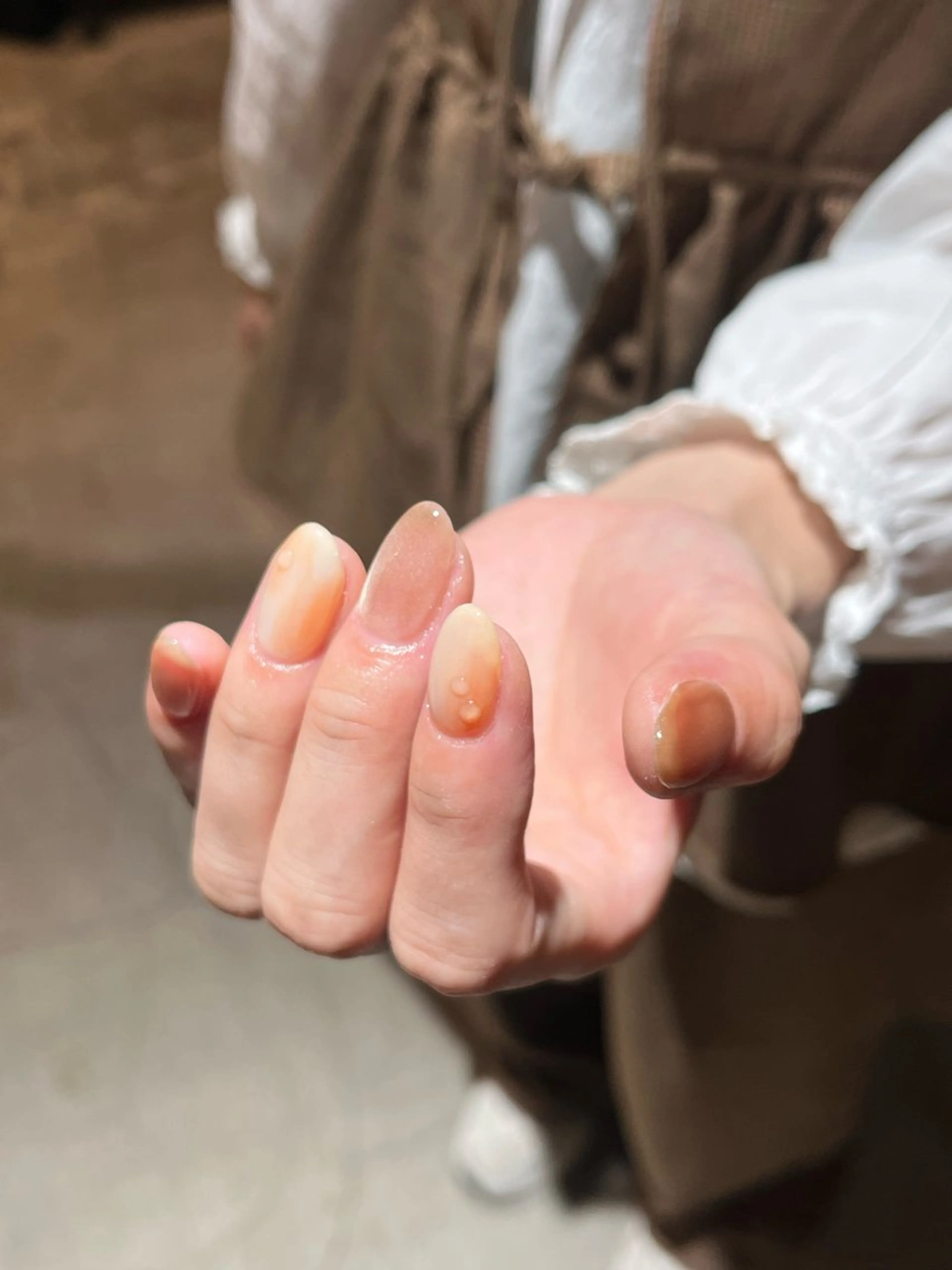 ネイル ブラウン マグネットネイル ニュアンスネイル ハンドネイル NORA南青山/ kanohaのネイルデザイン