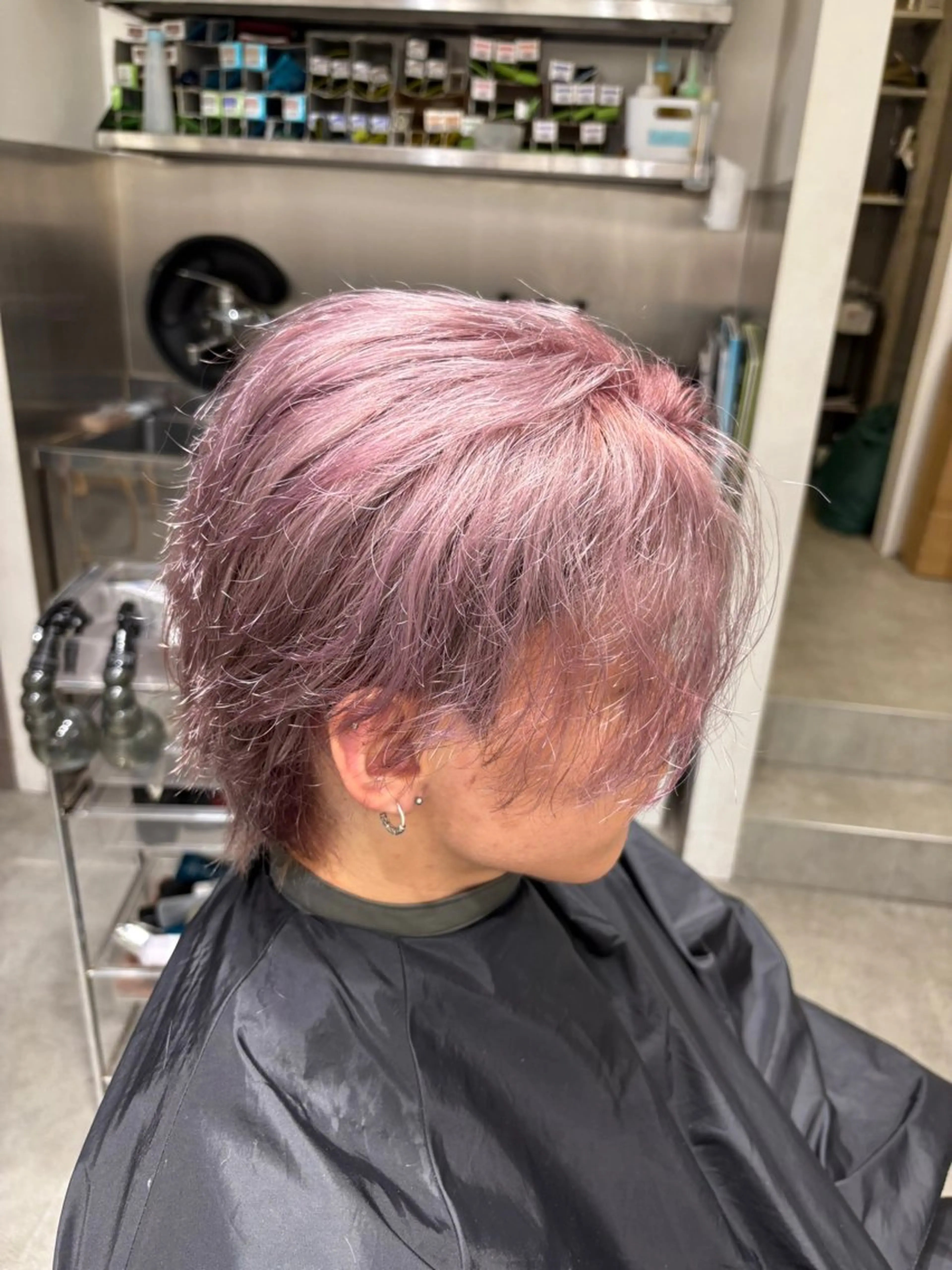 ショート カラー メンズ fifthメンズ原宿 波巻きパーマ平居俊太のヘアスタイル