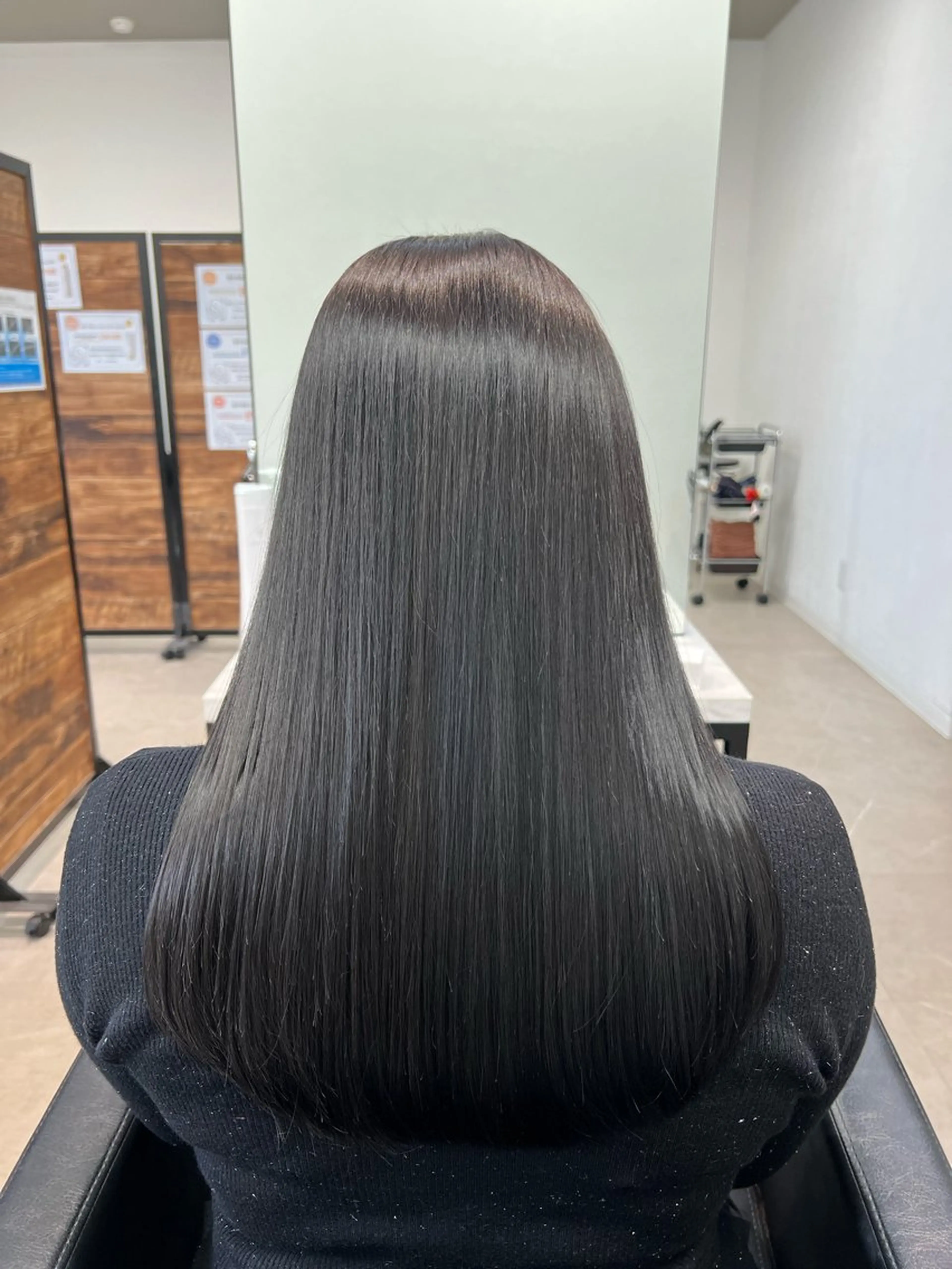 セミロング トリートメント 学生限定 カラー¥5.000のヘアスタイル