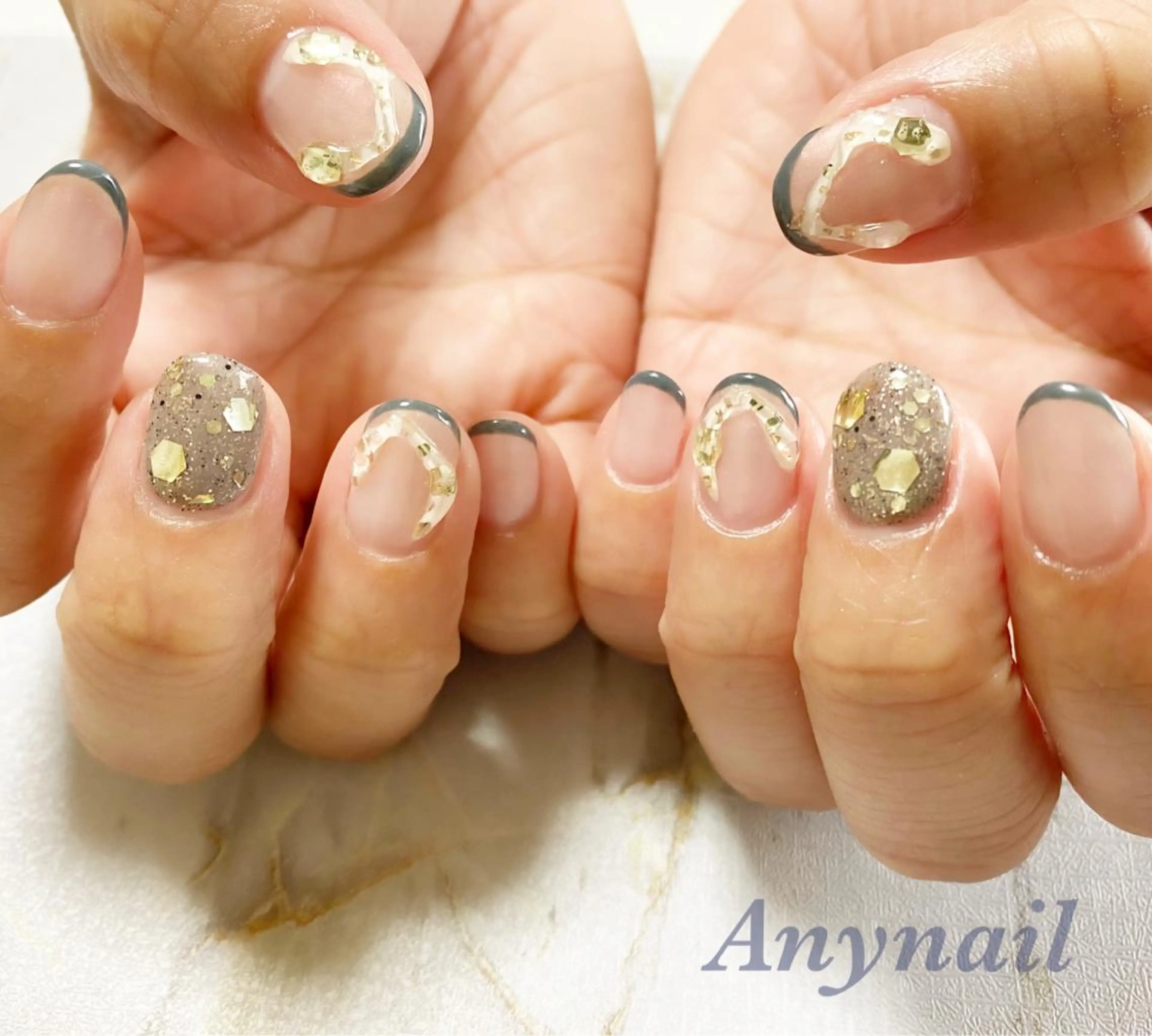 ネイル アートネイル ブルー グラデーション ホログラムネイル 冬ネイル ハンドネイル 岩澤 恵子のネイルデザイン