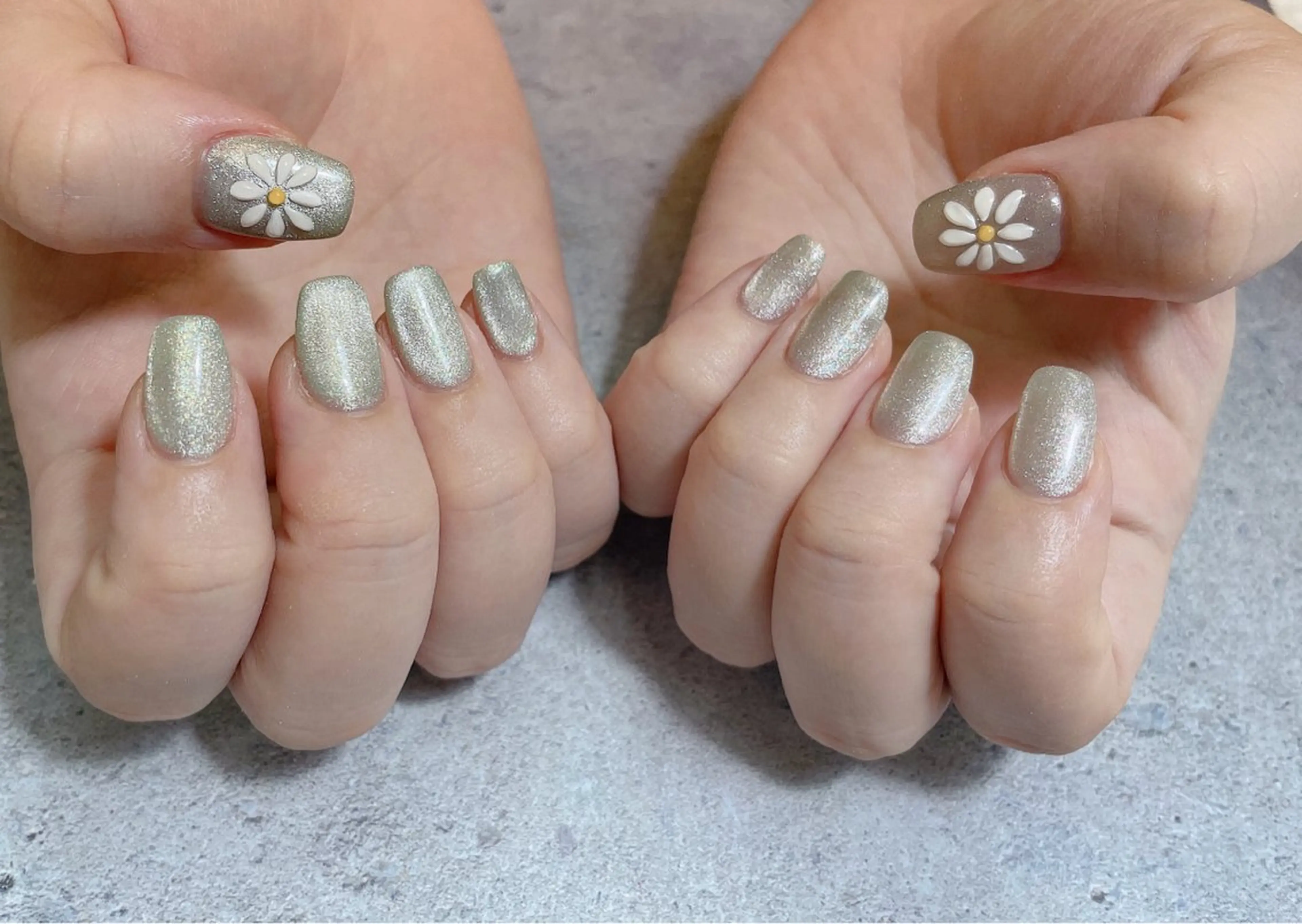 ネイル ハンドネイル マキ ネイルサロンのネイルデザイン