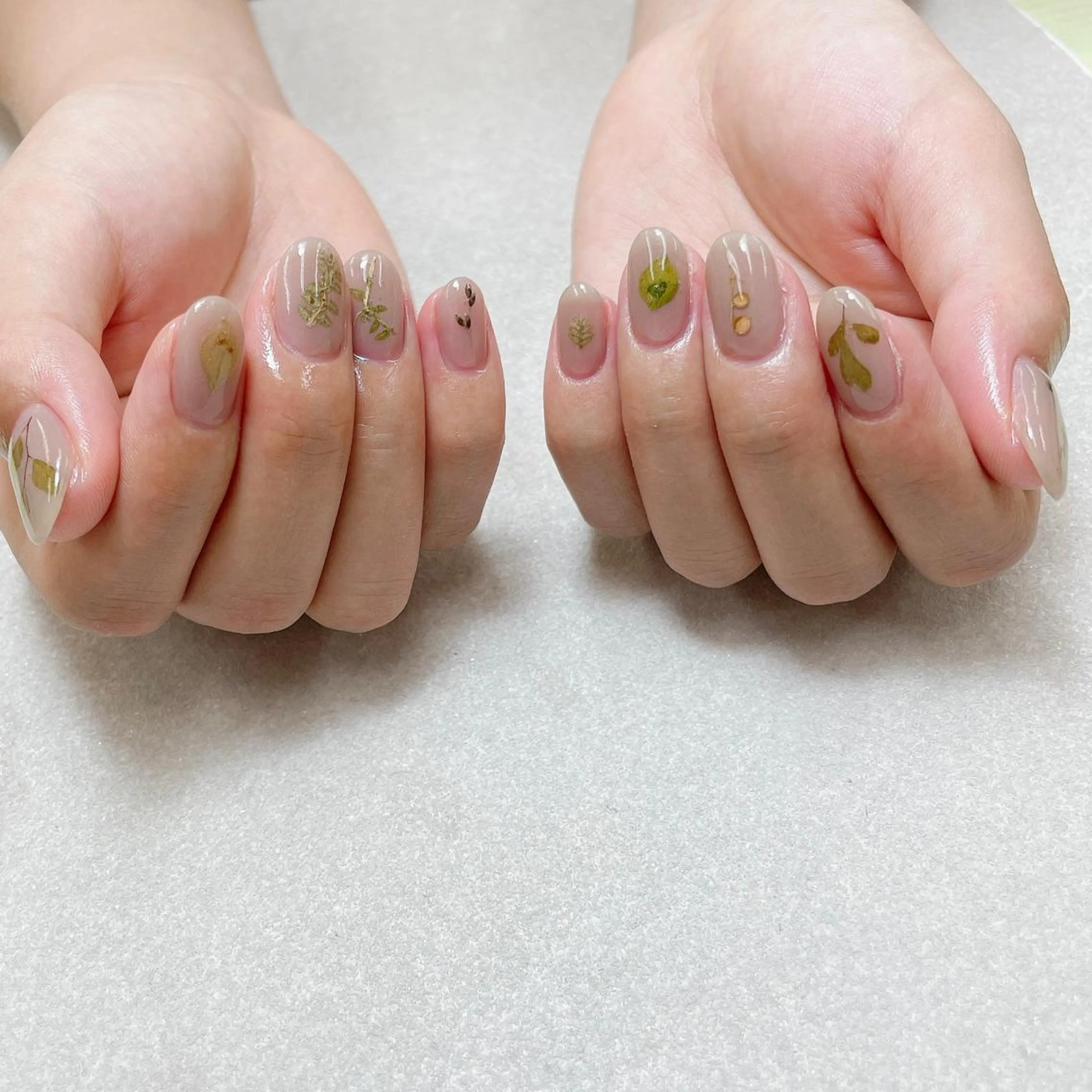 ネイル ハンドネイル A85G ayakoのネイルデザイン