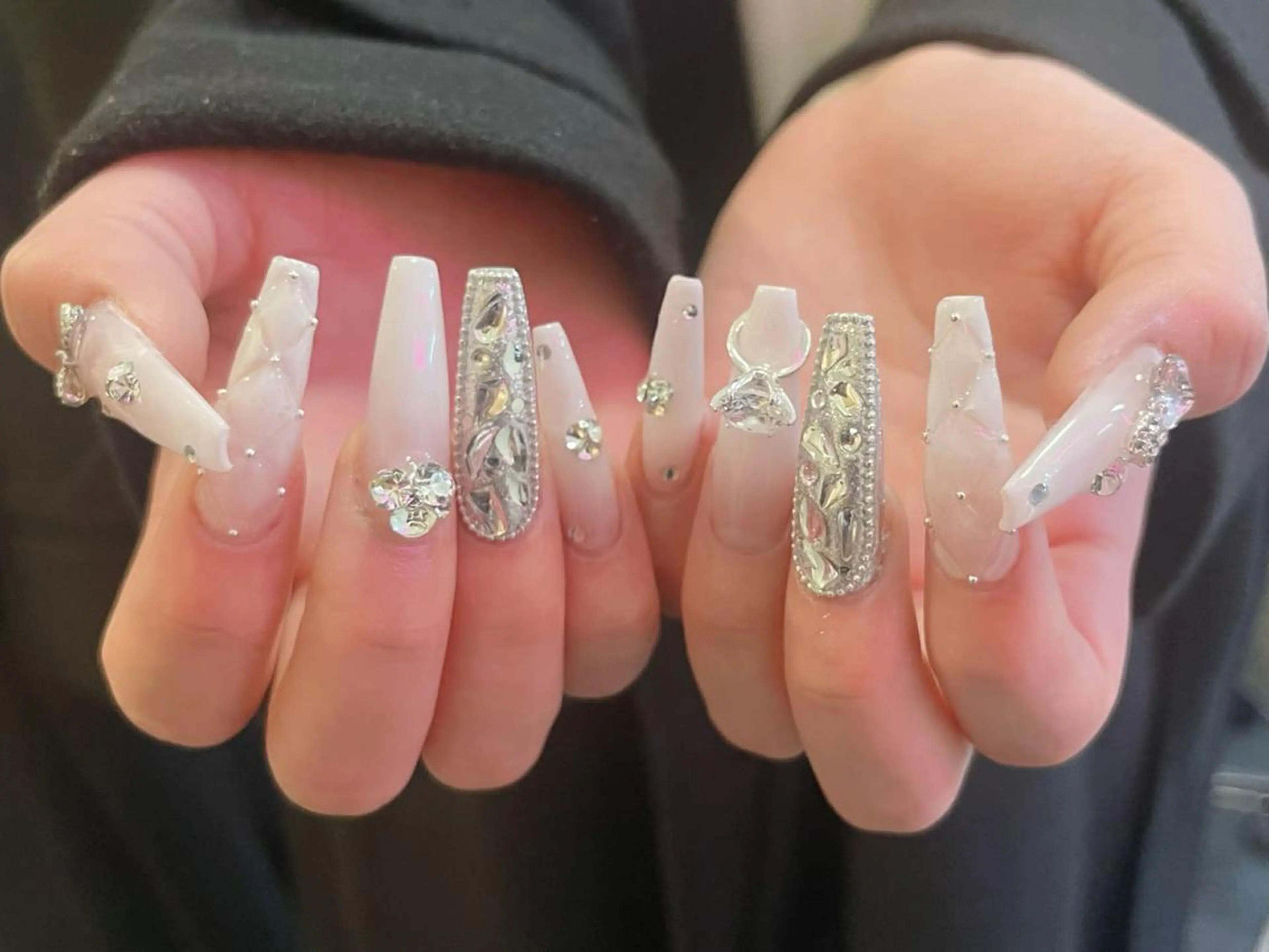 ネイル アートネイル ジェルネイル 持ち込み ニュアンスネイル 夏ネイル ハンドネイル Mio💖Belle Nail Salonのネイルデザイン