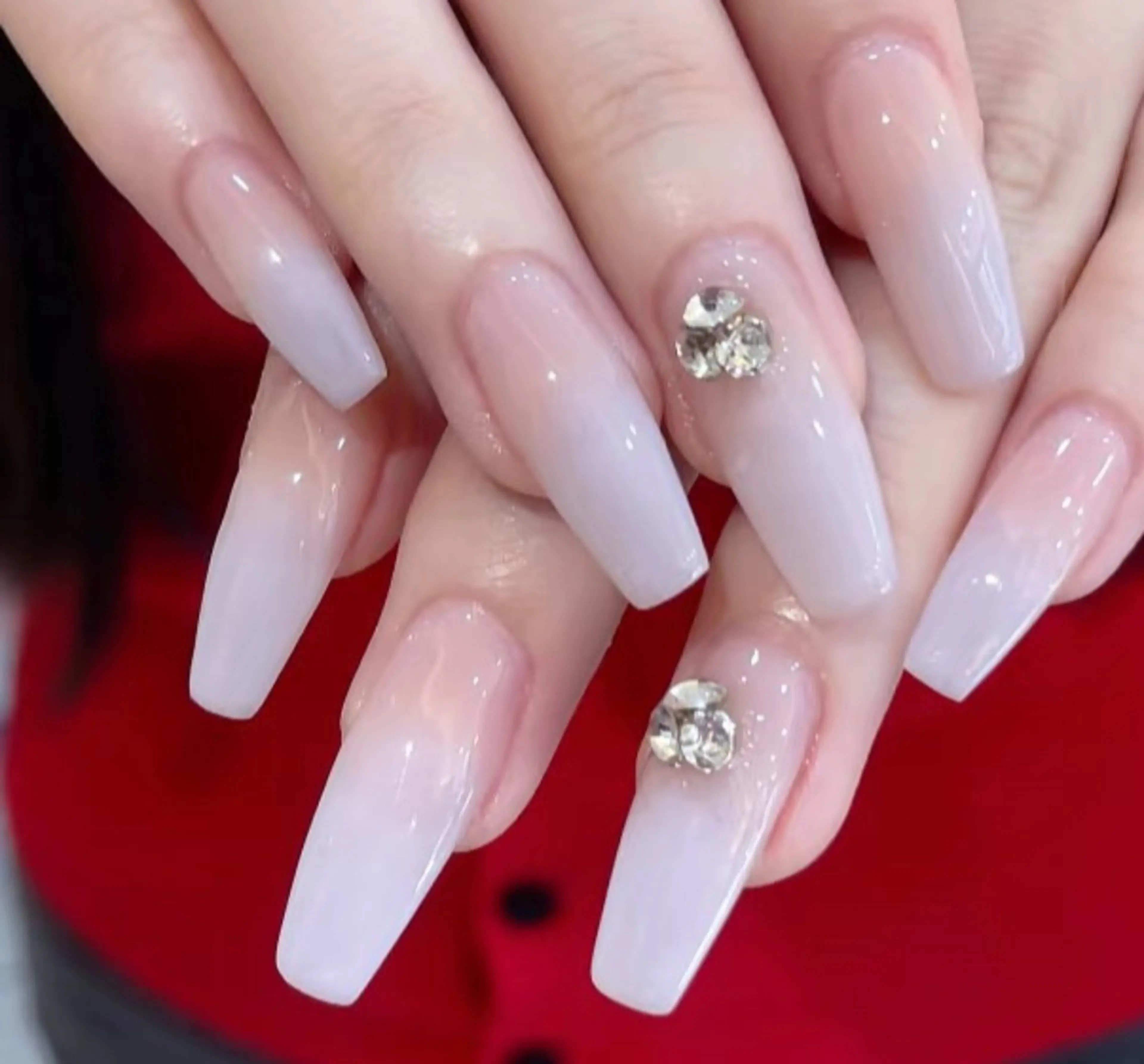 ネイル pink ladyサロン所属・べ にのネイルデザイン