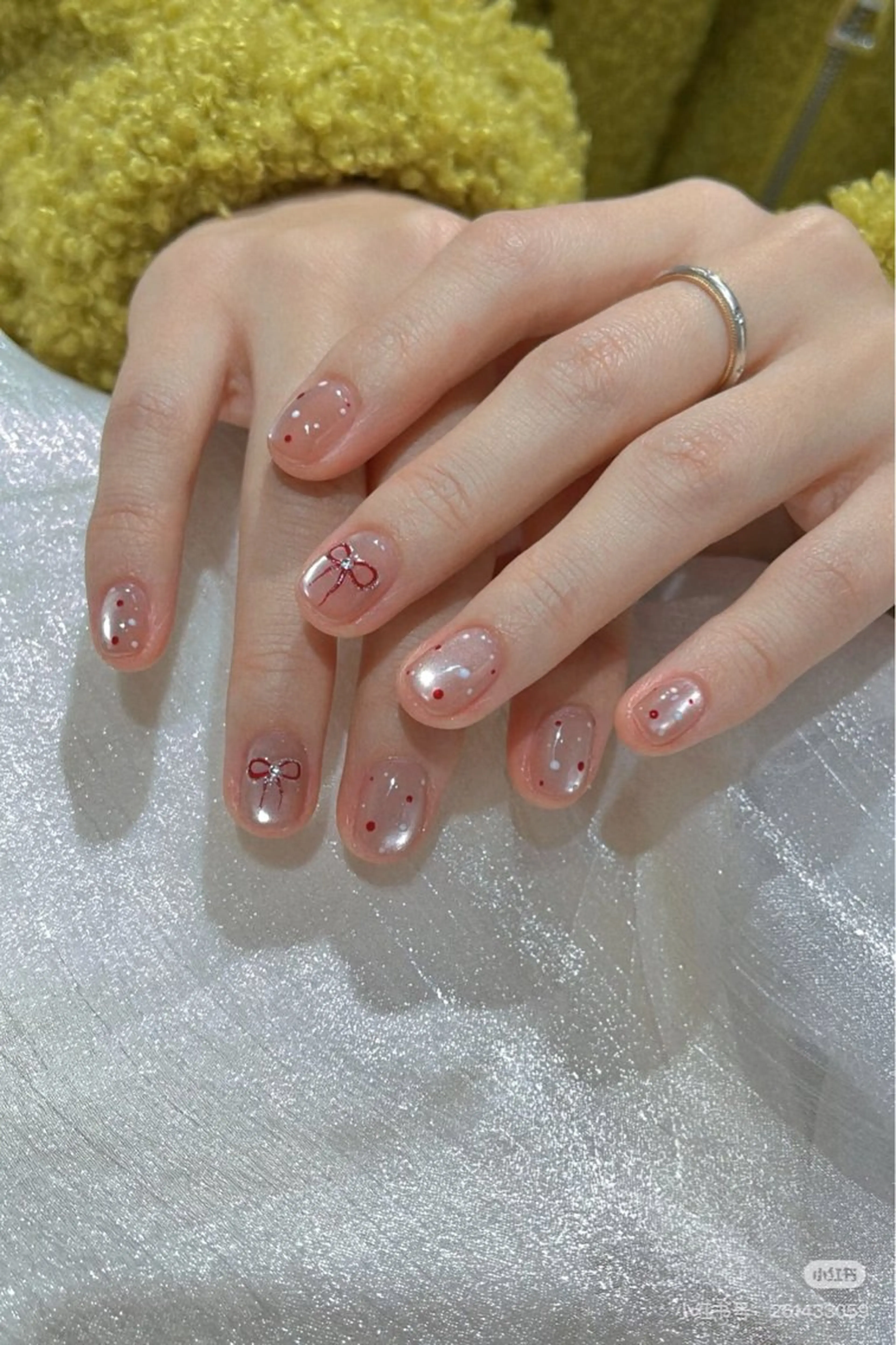 ネイル フレンチネイル 韓国ネイル マグネットネイル 持ち込み ネイルチップ ハンドネイル ハンドケア イブ ネイリのネイルデザイン