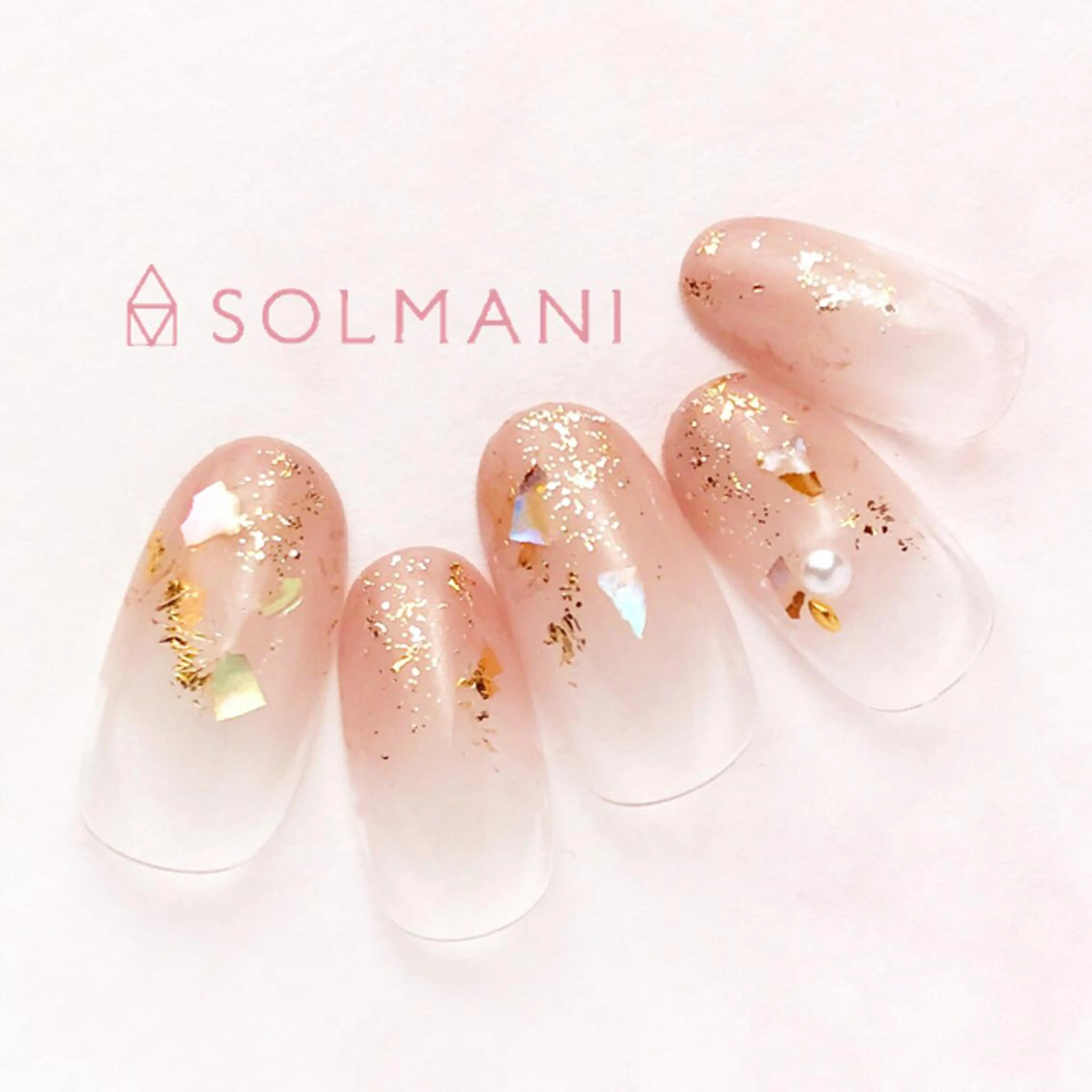 ネイル SOLMANI 予約担当のネイルデザイン