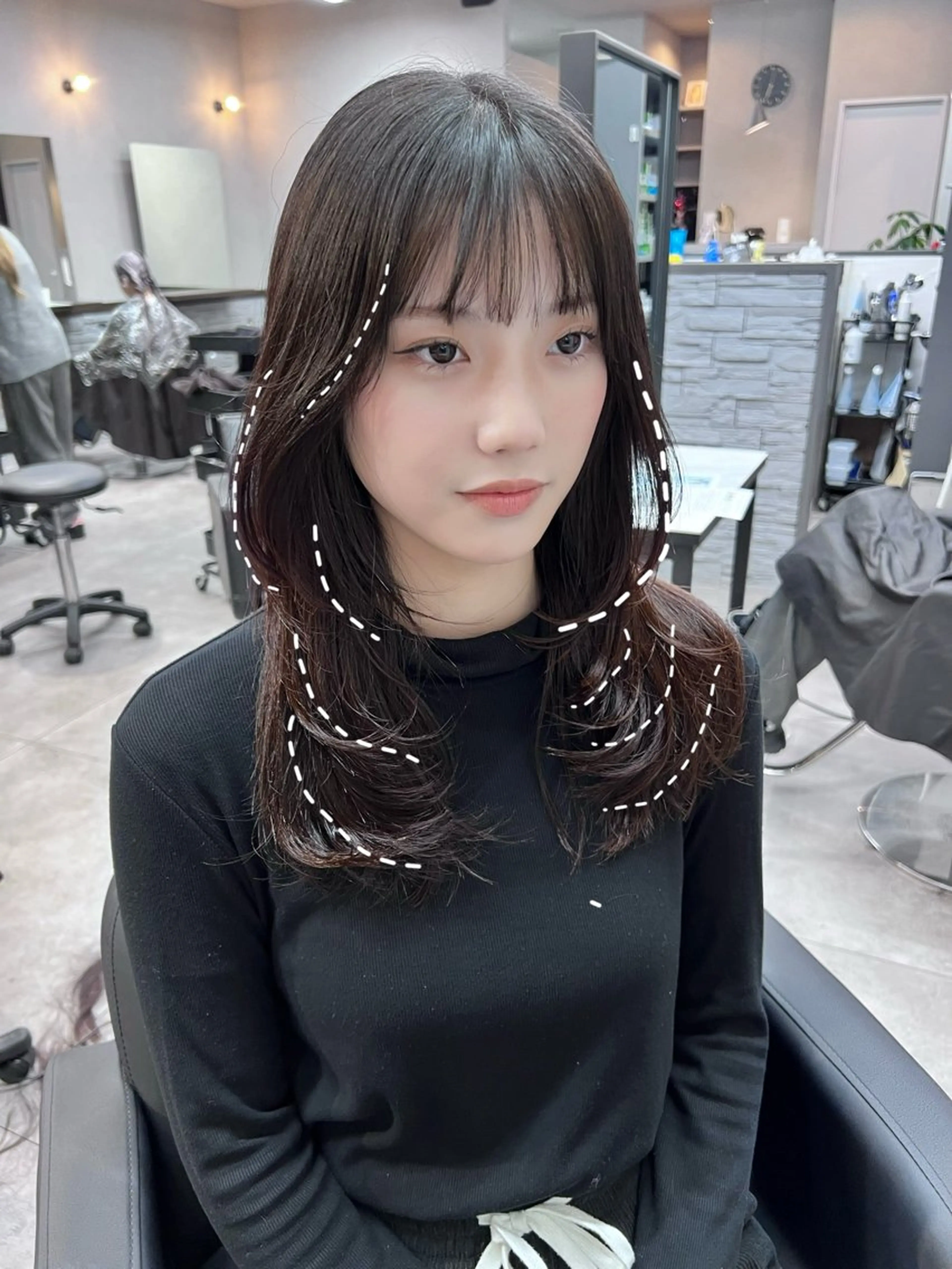 ロング カラー 黒髪 ブリーチ 透明感カラー 顔周りカット レイヤーカット カット ヘアカラー TOMONA👑 GiseL梅田店のヘアスタイル